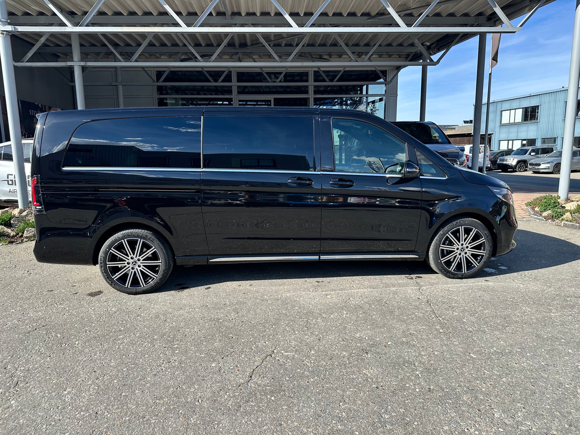 MERCEDES-BENZ V 300 d Exclusive extra lang 4Matic-image-1