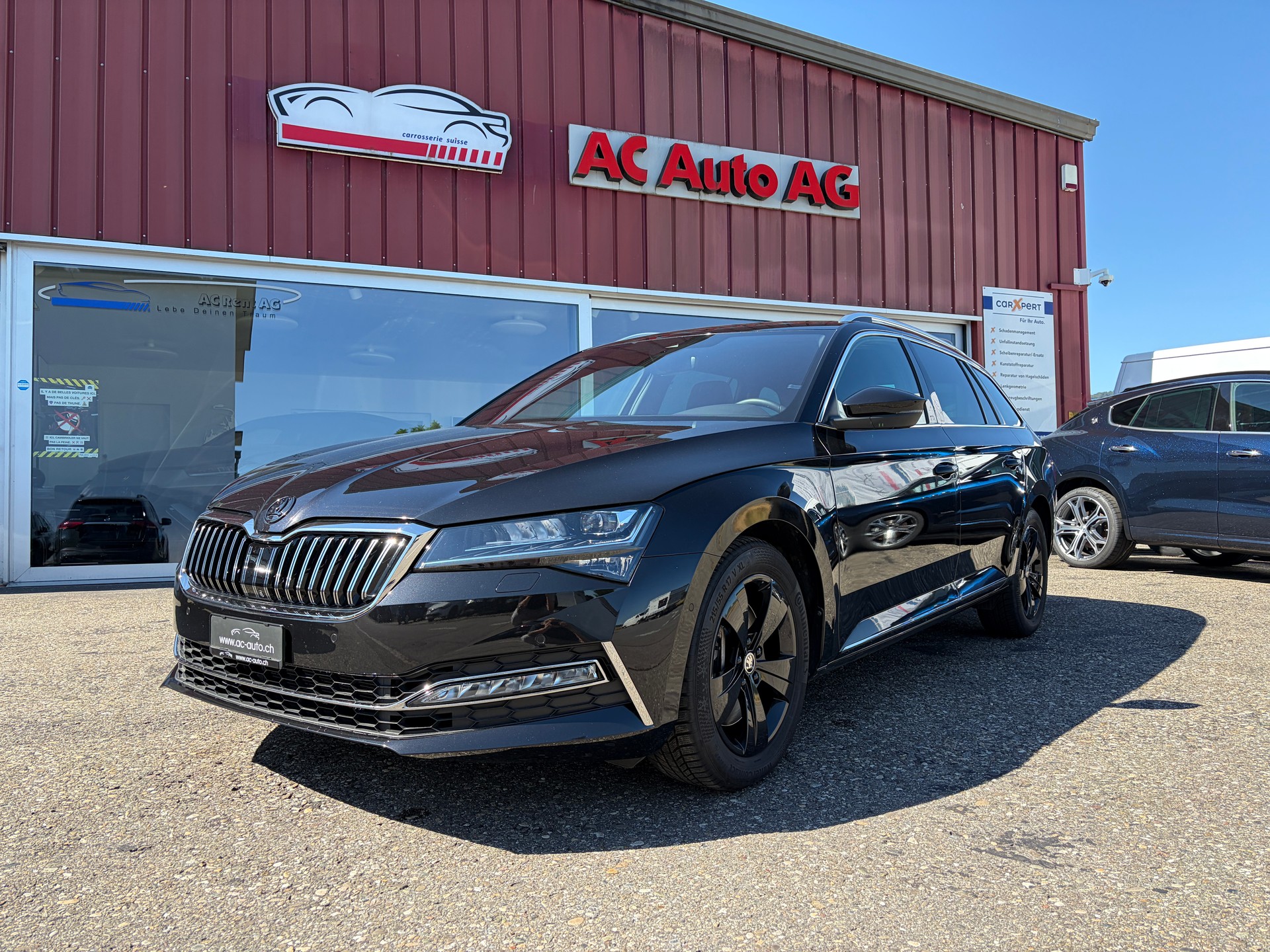 SKODA Superb Combi 2.0 TSI L&K Light 4x4 DSG-image-1
