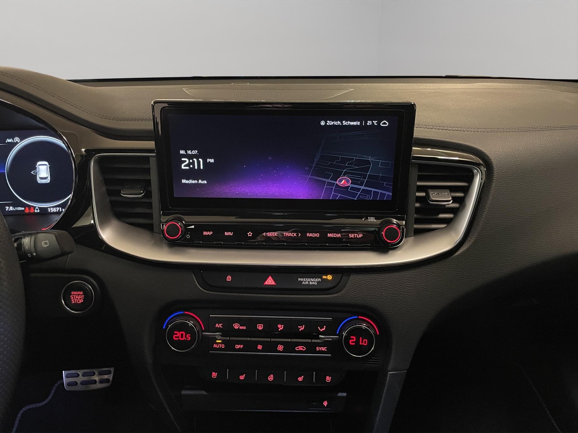 KIA Ceed SW 1.5 T-GDi MHEV GT-Line-image-10