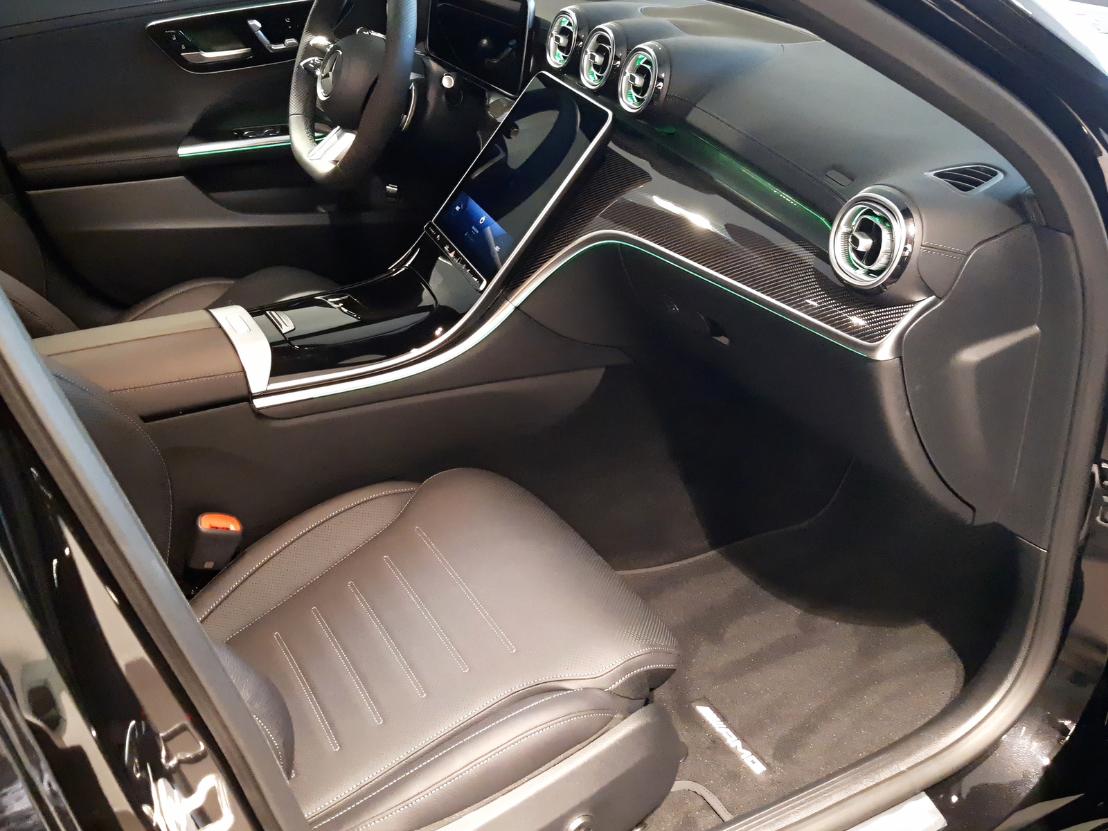 MERCEDES-BENZ C 220 d 4Matic T-Modell Swiss Star-image-7