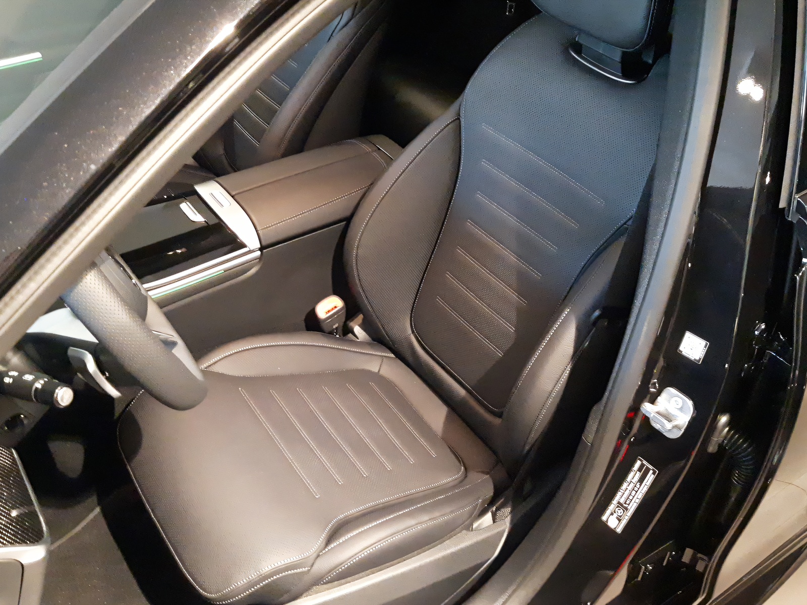 MERCEDES-BENZ C 220 d 4Matic T-Modell Swiss Star-image-6