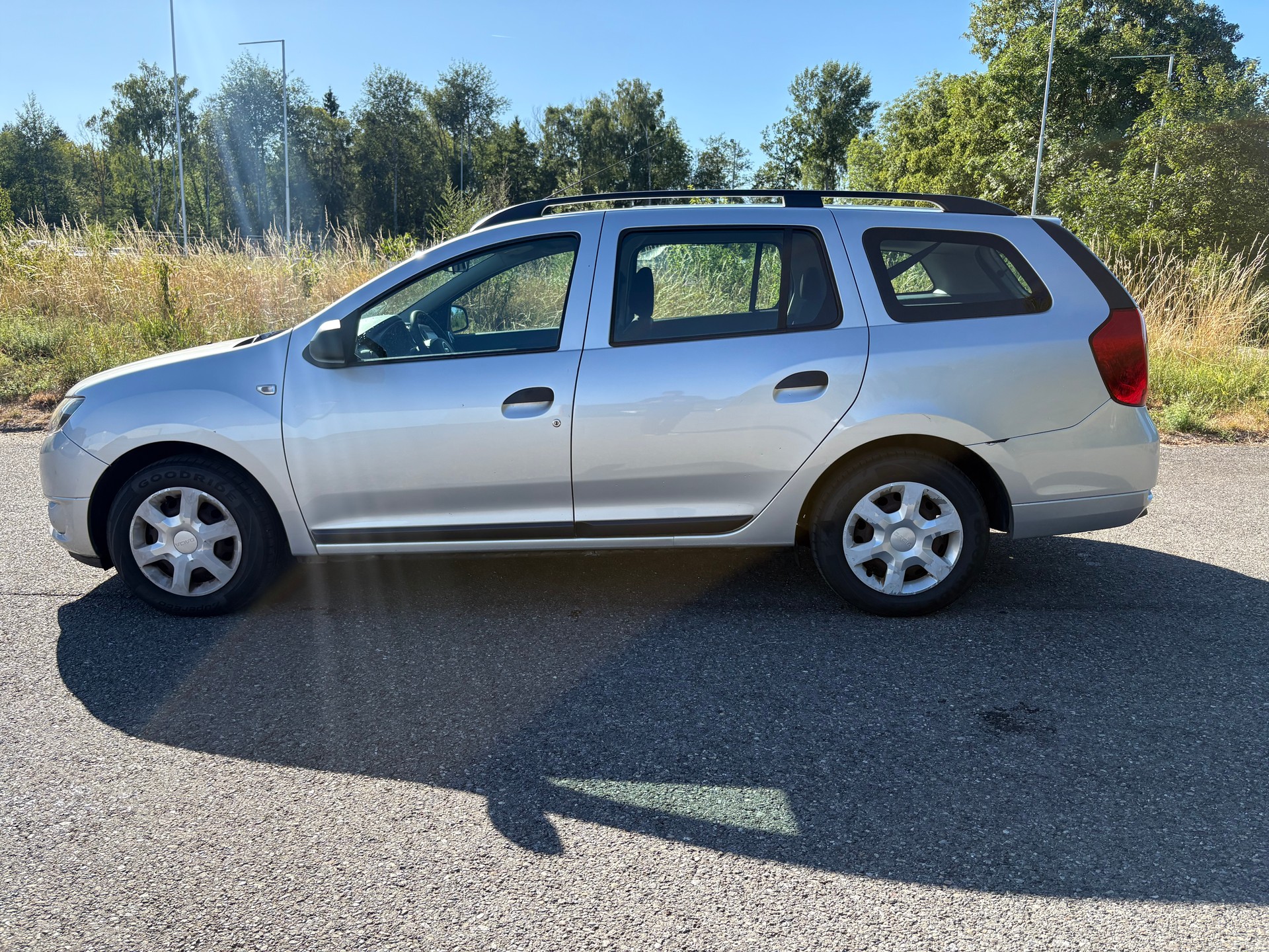 DACIA Logan MCV 0.9 Lauréate-image-3