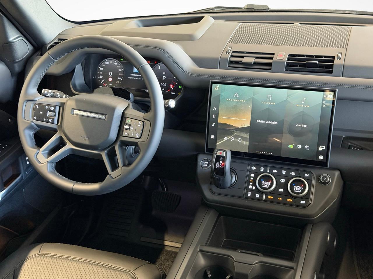 LAND ROVER Defender 110 3.0 D I6 350 X-Dynamic HSE-image-7