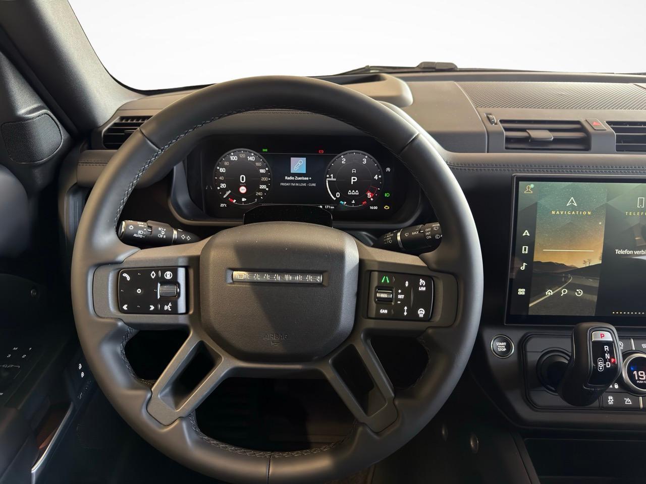 LAND ROVER Defender 110 3.0 D I6 350 X-Dynamic HSE-image-9