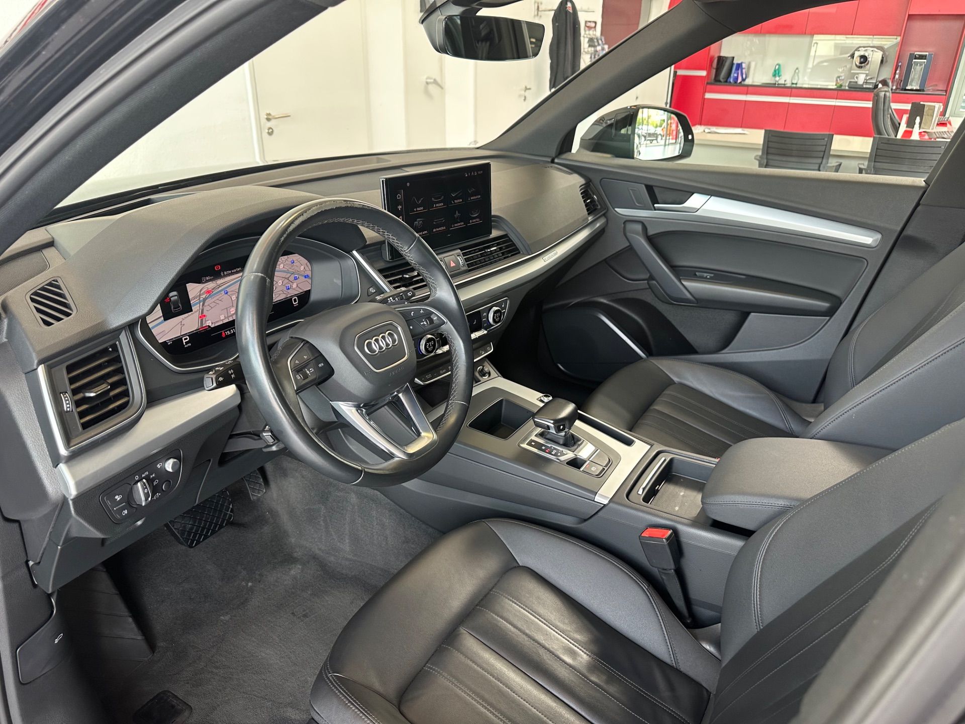 AUDI Q5 Sportback 50 TDI S line Blackedition quattro tiptronic-image-9