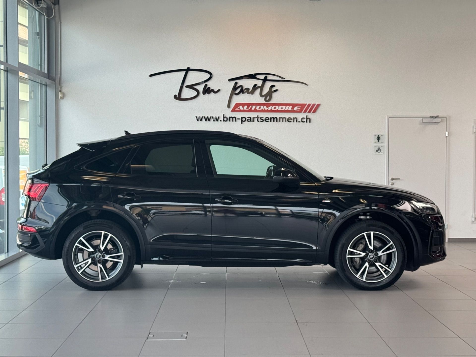 AUDI Q5 Sportback 50 TDI S line Blackedition quattro tiptronic-image-6