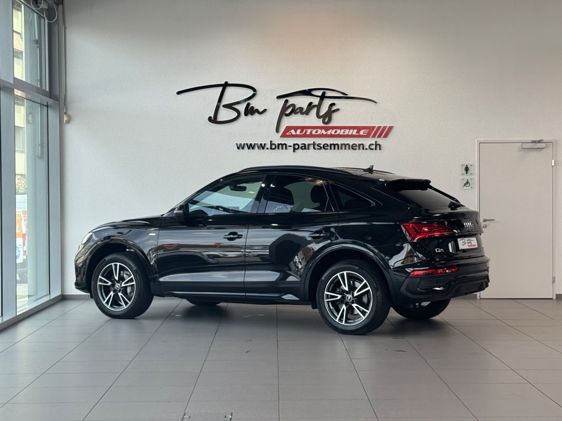 AUDI Q5 Sportback 50 TDI S line Blackedition quattro tiptronic-image-3