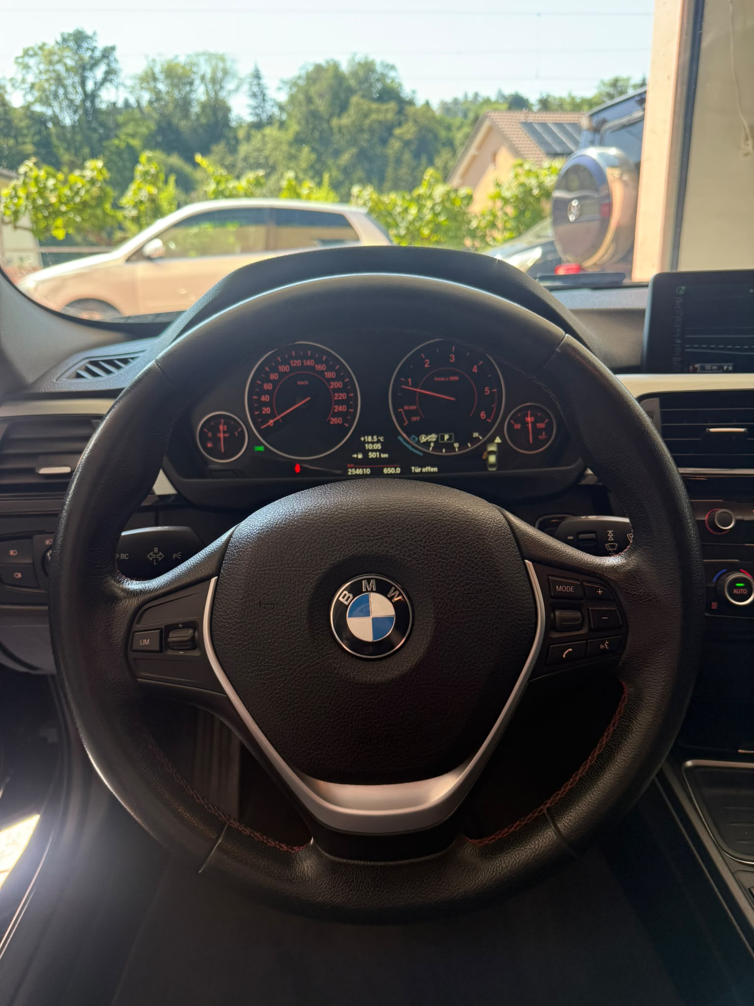 BMW 320d Sport Line Steptronic-image-6