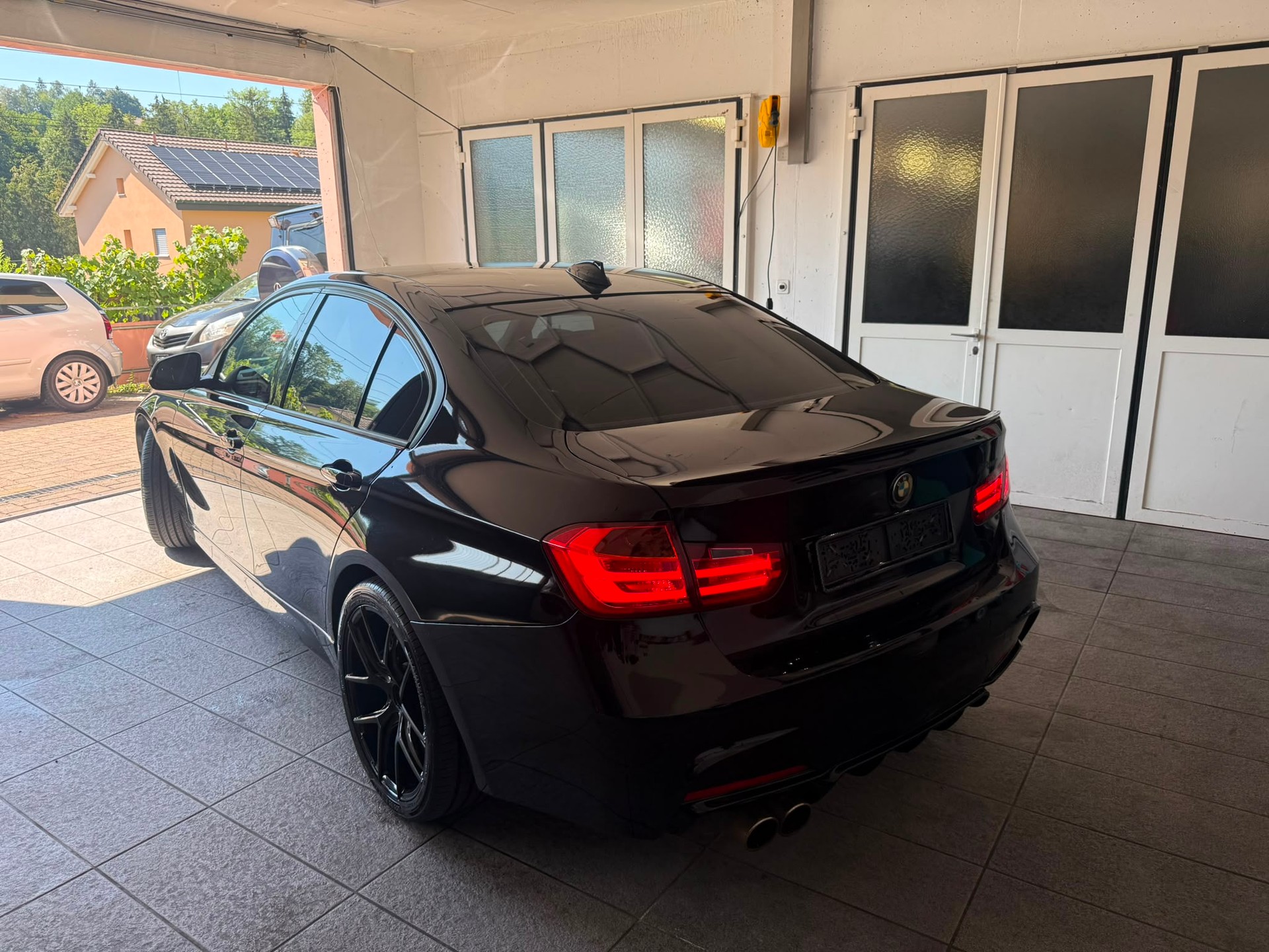 BMW 320d Sport Line Steptronic-image-1