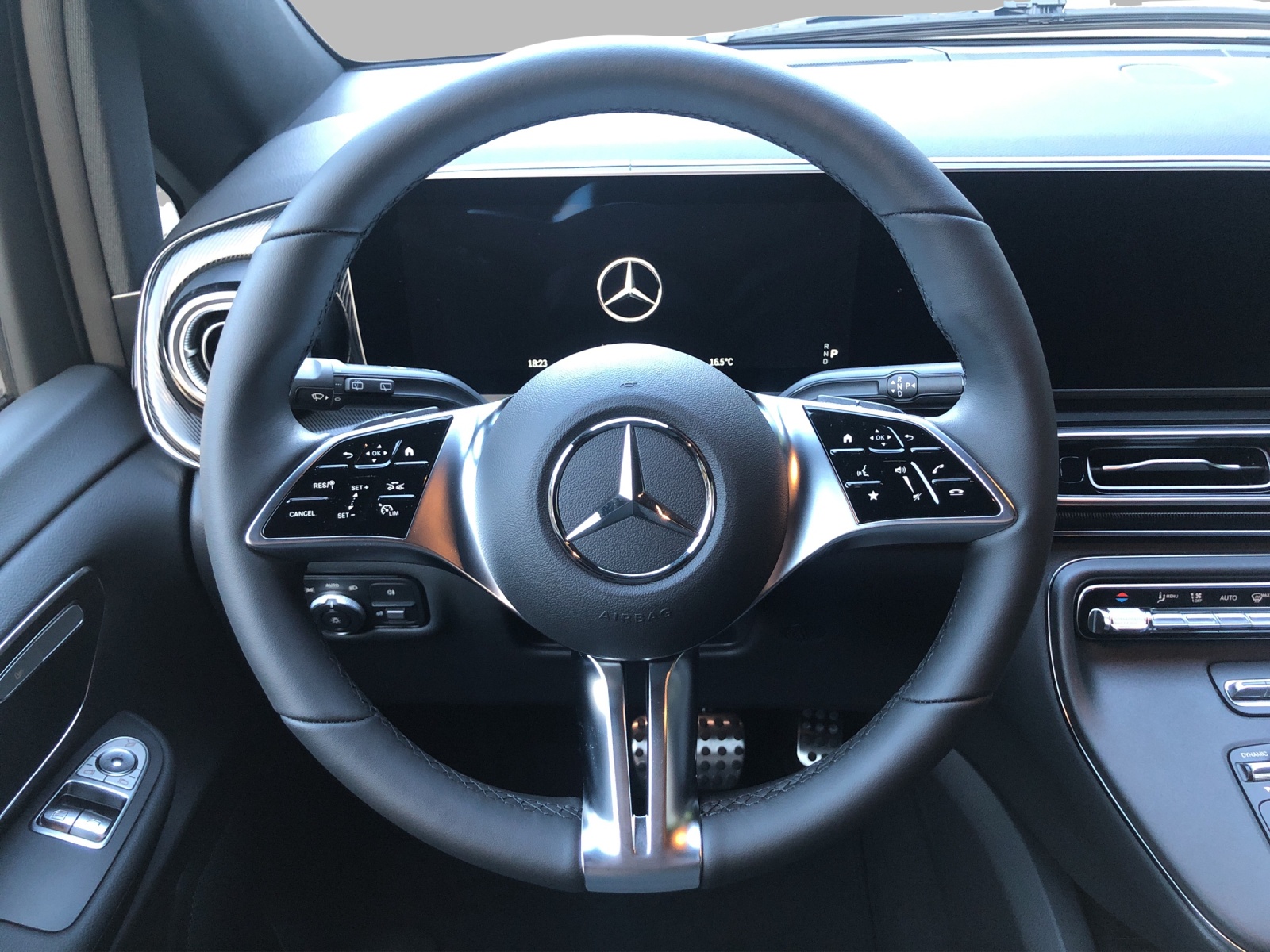 MERCEDES-BENZ V 250 d Style lang 4Matic 9G-Tronic-image-12