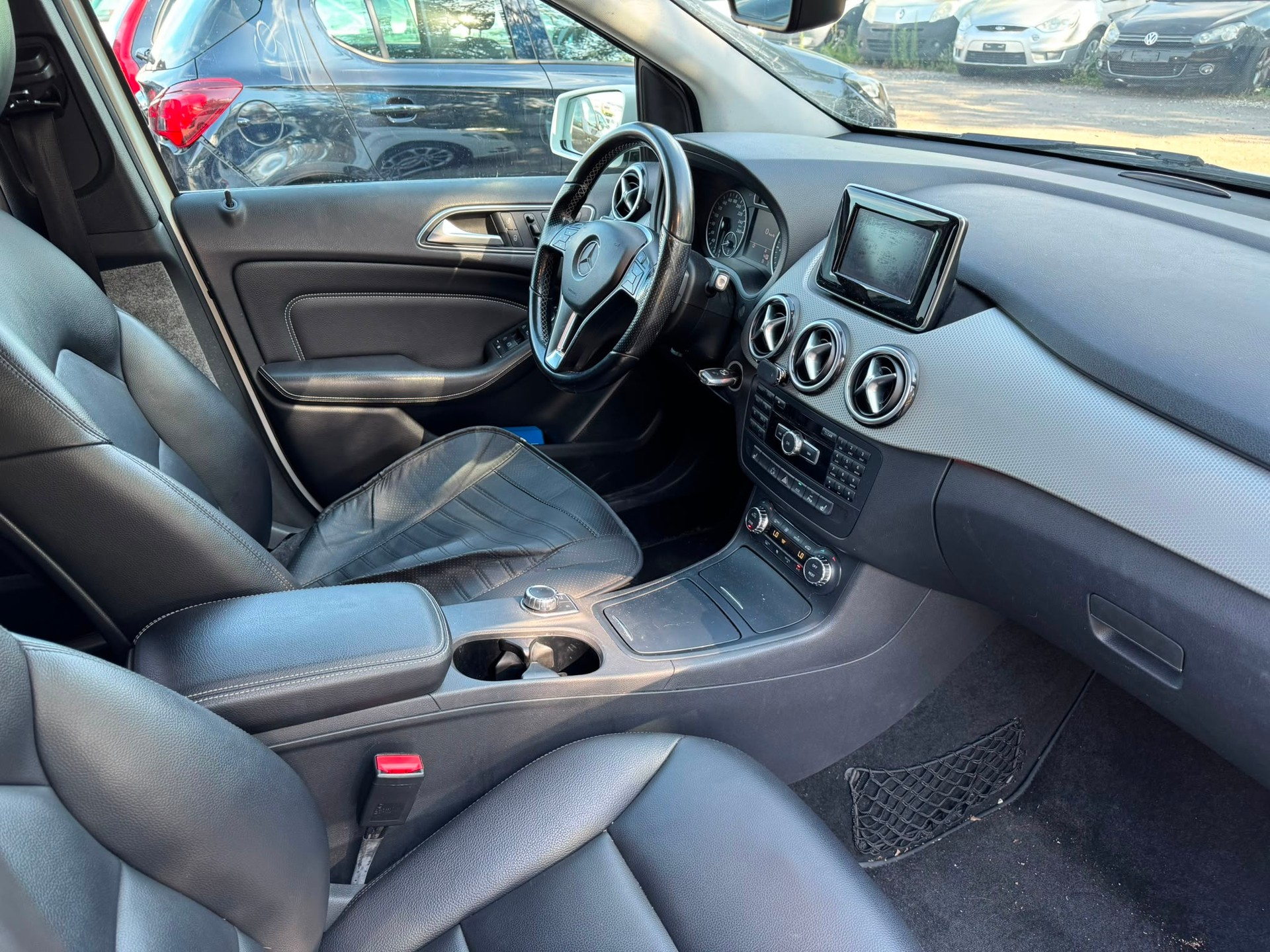 MERCEDES-BENZ B 180 CDI 7G-DCT-image-10