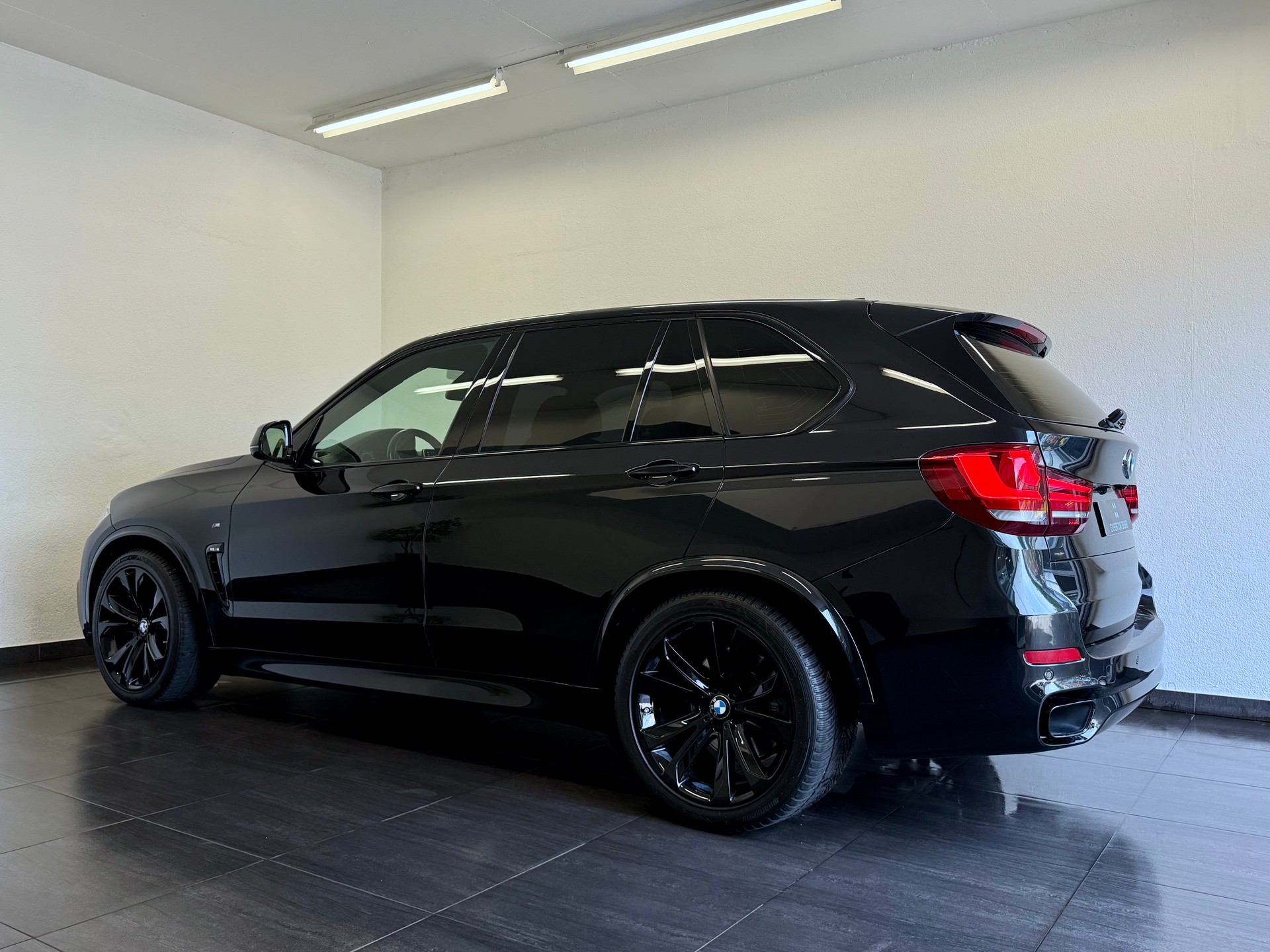 BMW X5 xDrive M50d Steptronic-image-8
