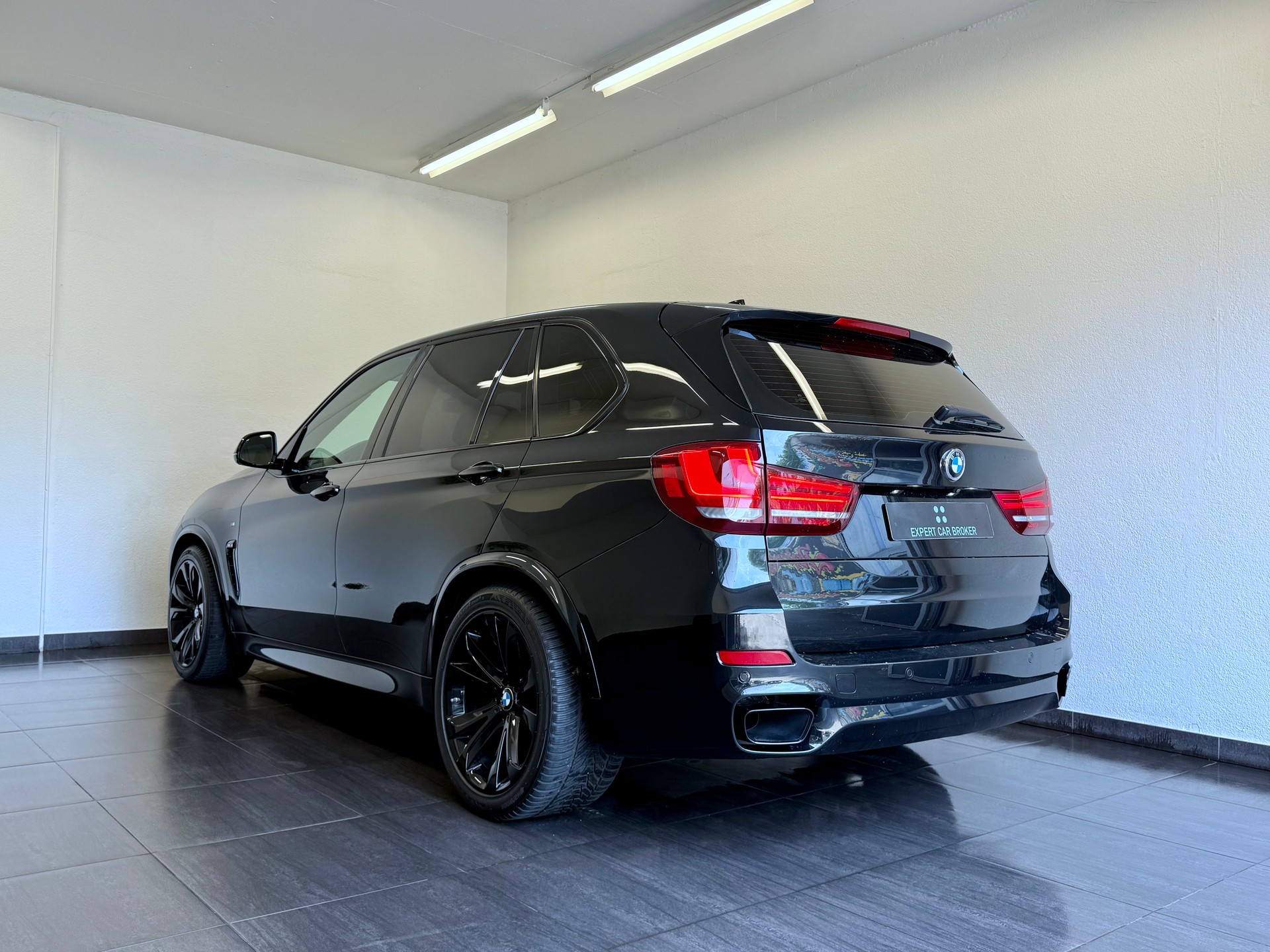 BMW X5 xDrive M50d Steptronic-image-10