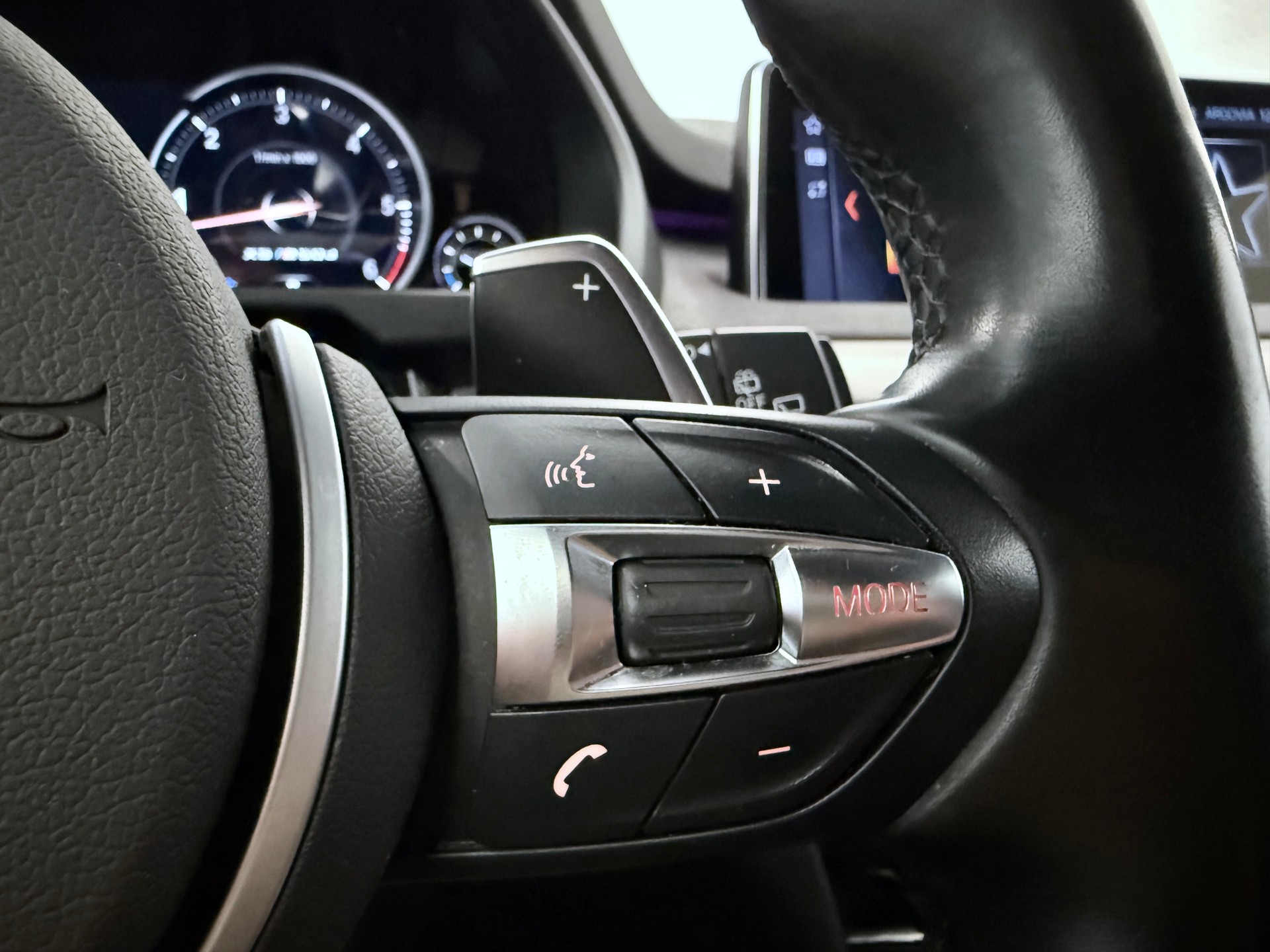 BMW X5 xDrive M50d Steptronic-image-17