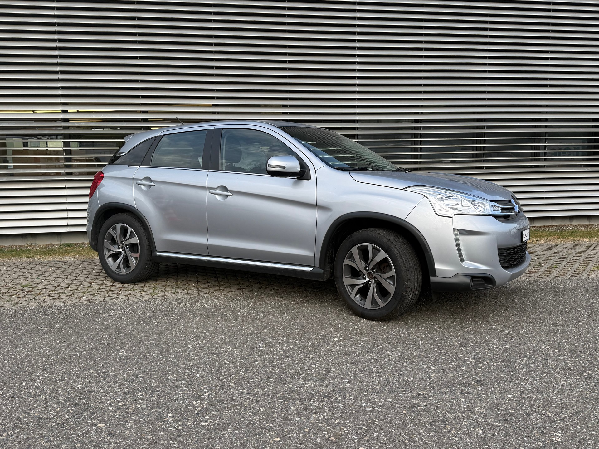 CITROEN C4 Aircross 1.6 HDi Exclusive 4WD-image-5