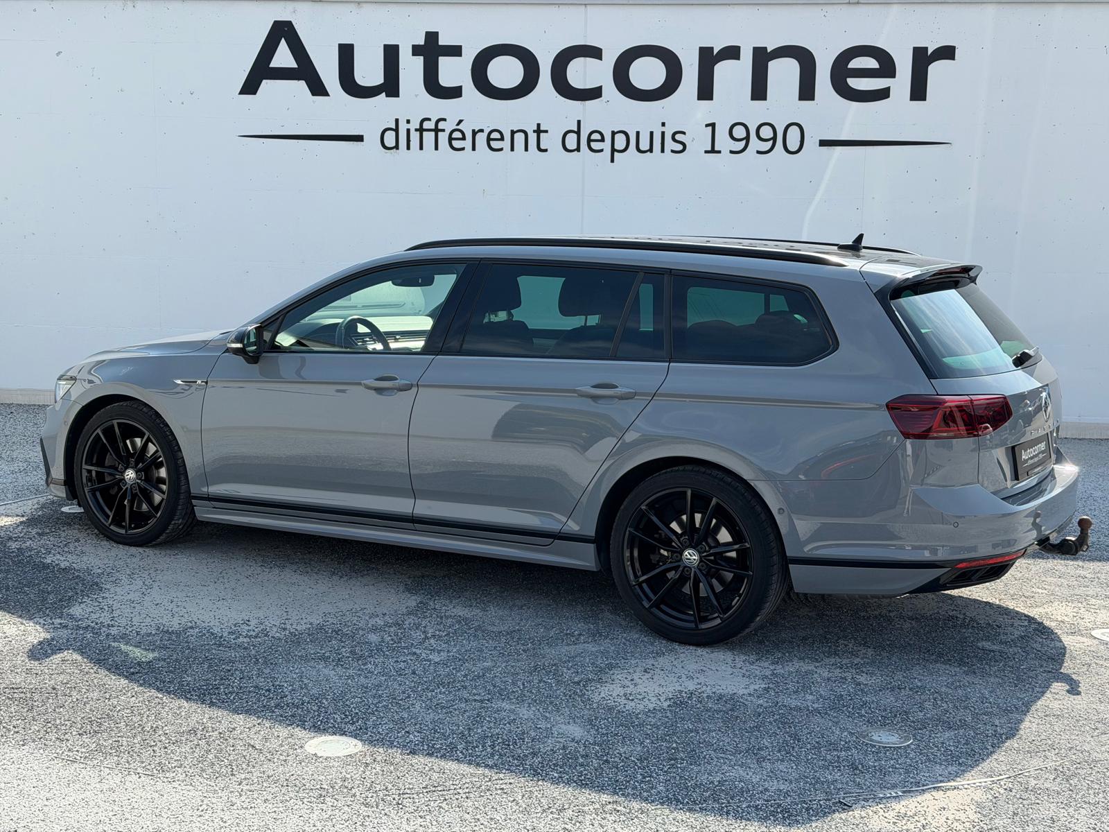 VW Passat Variant 2.0 TSI R-Line Edition 4Motion DSG-image-5