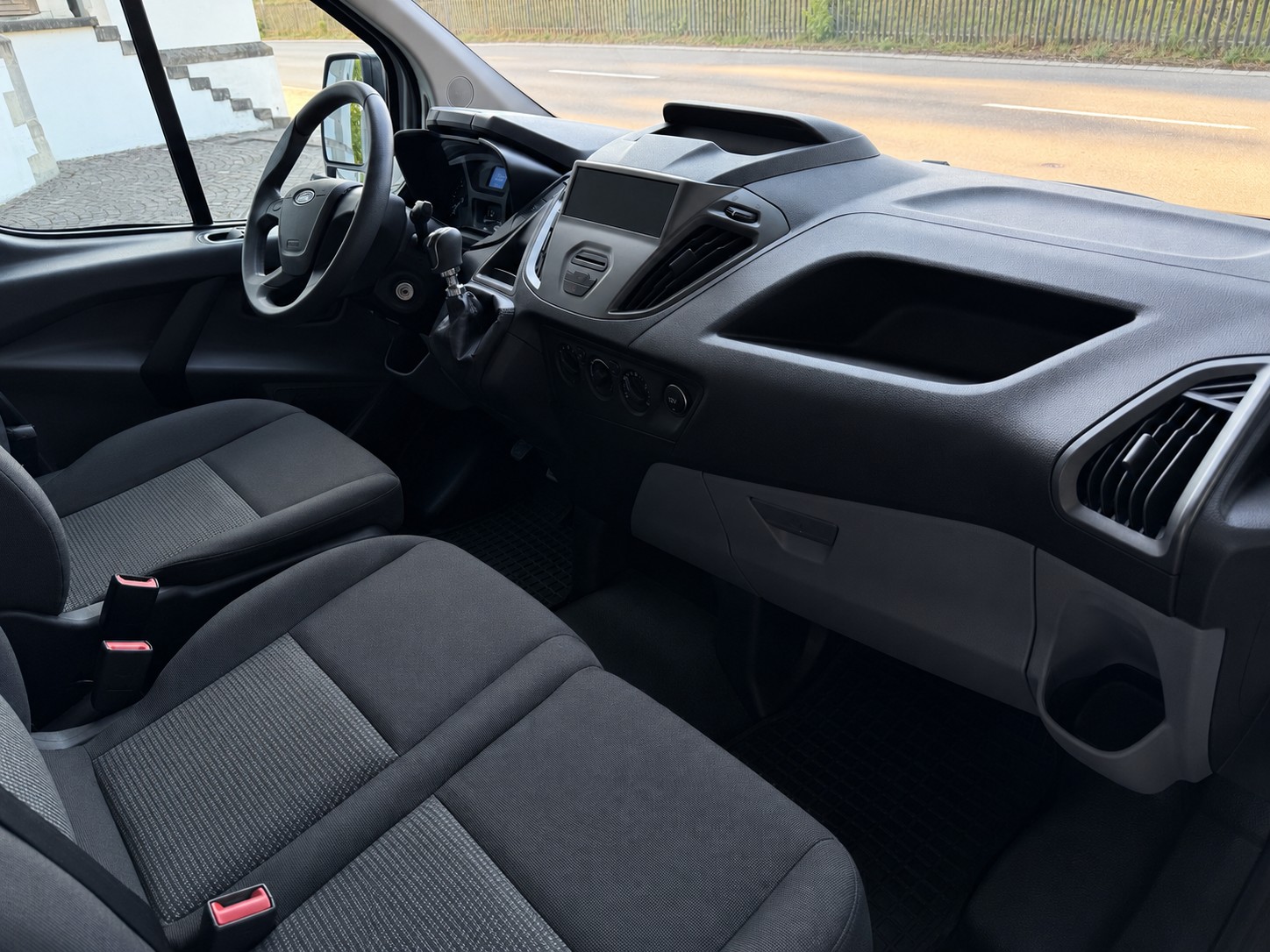FORD Transit Custom Van 310 L1H1 / 1 Hand / Top Zustand / Frisch ab MFK / Service gepflegt / 36 Monate Garantie / 8 Fach /Nur 67tkm-image-11