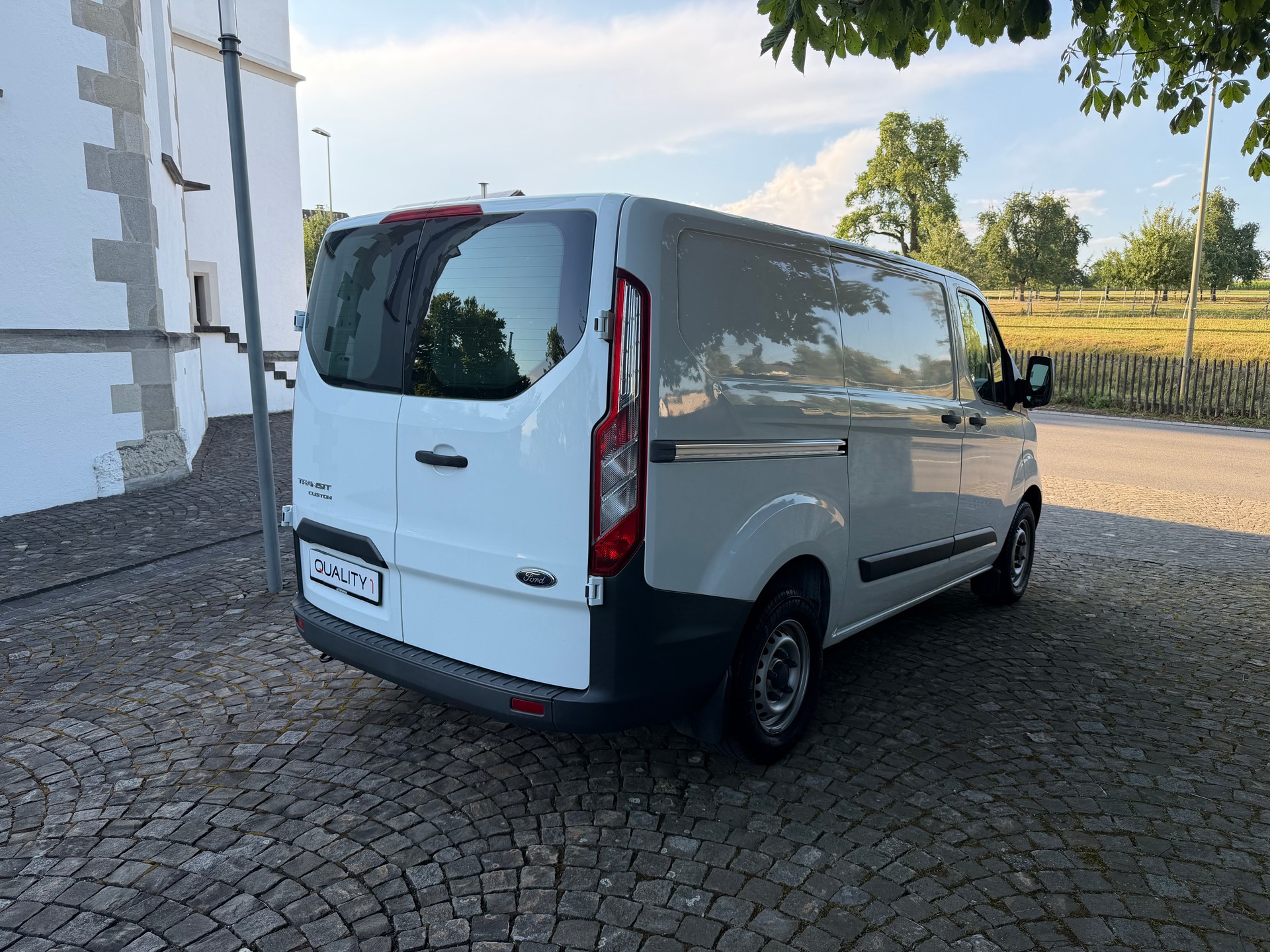 FORD Transit Custom Van 310 L1H1 / 1 Hand / Top Zustand / Frisch ab MFK / Service gepflegt / 36 Monate Garantie / 8 Fach /Nur 67tkm-image-4
