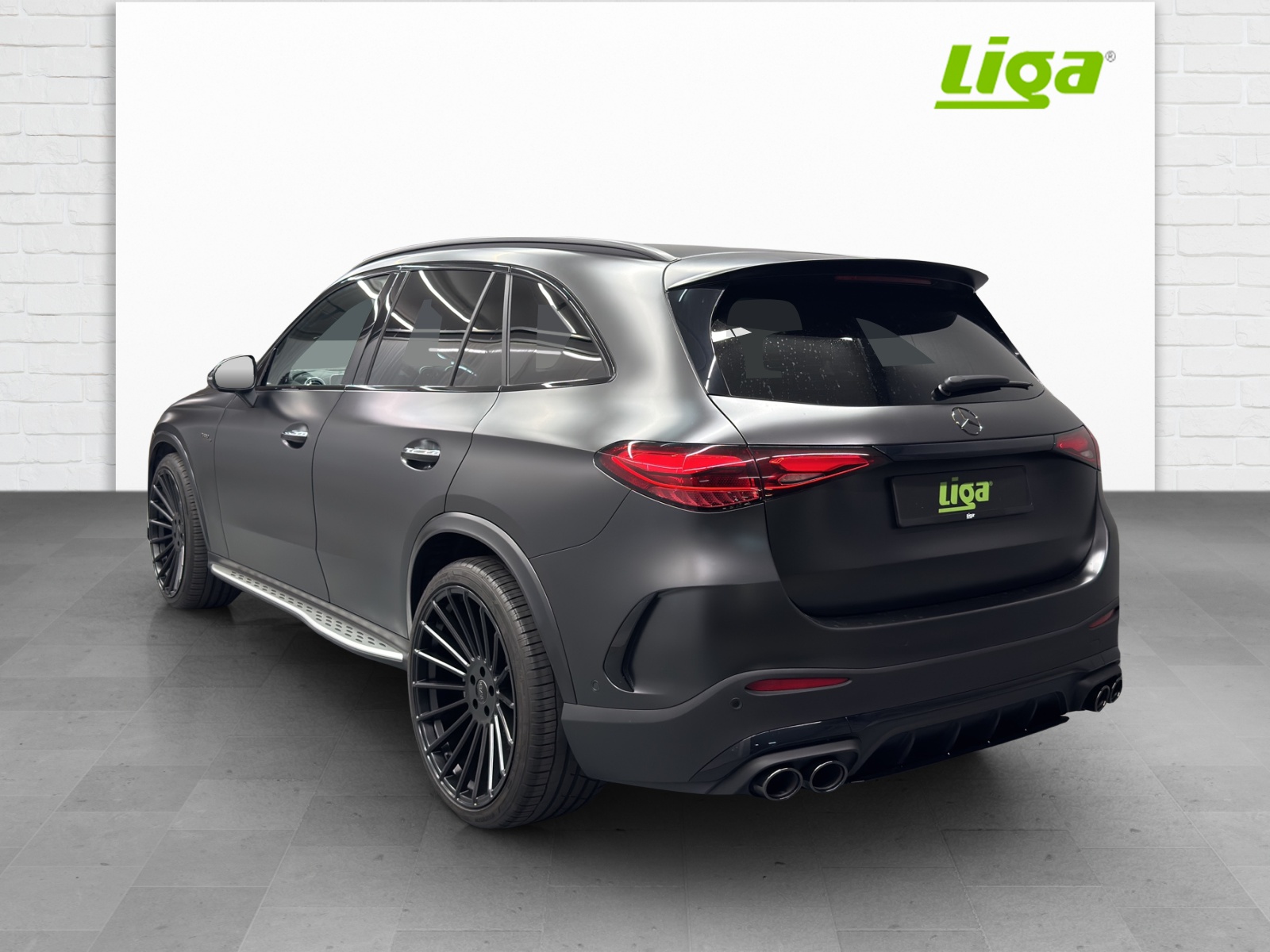 MERCEDES-BENZ AMG GLC 43 4Matic Executive Ed.-showroom-element-3