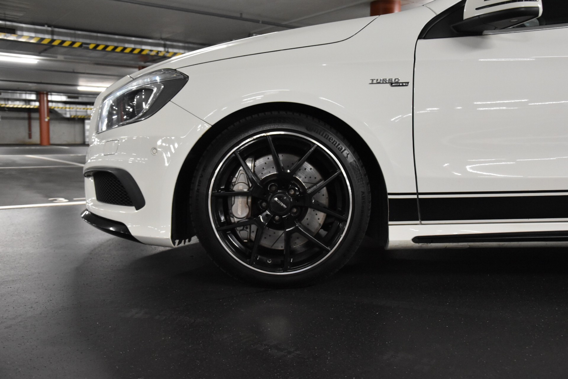 MERCEDES-BENZ A 45 AMG 4Matic Speedshift 7G-DCT-showroom-element-2