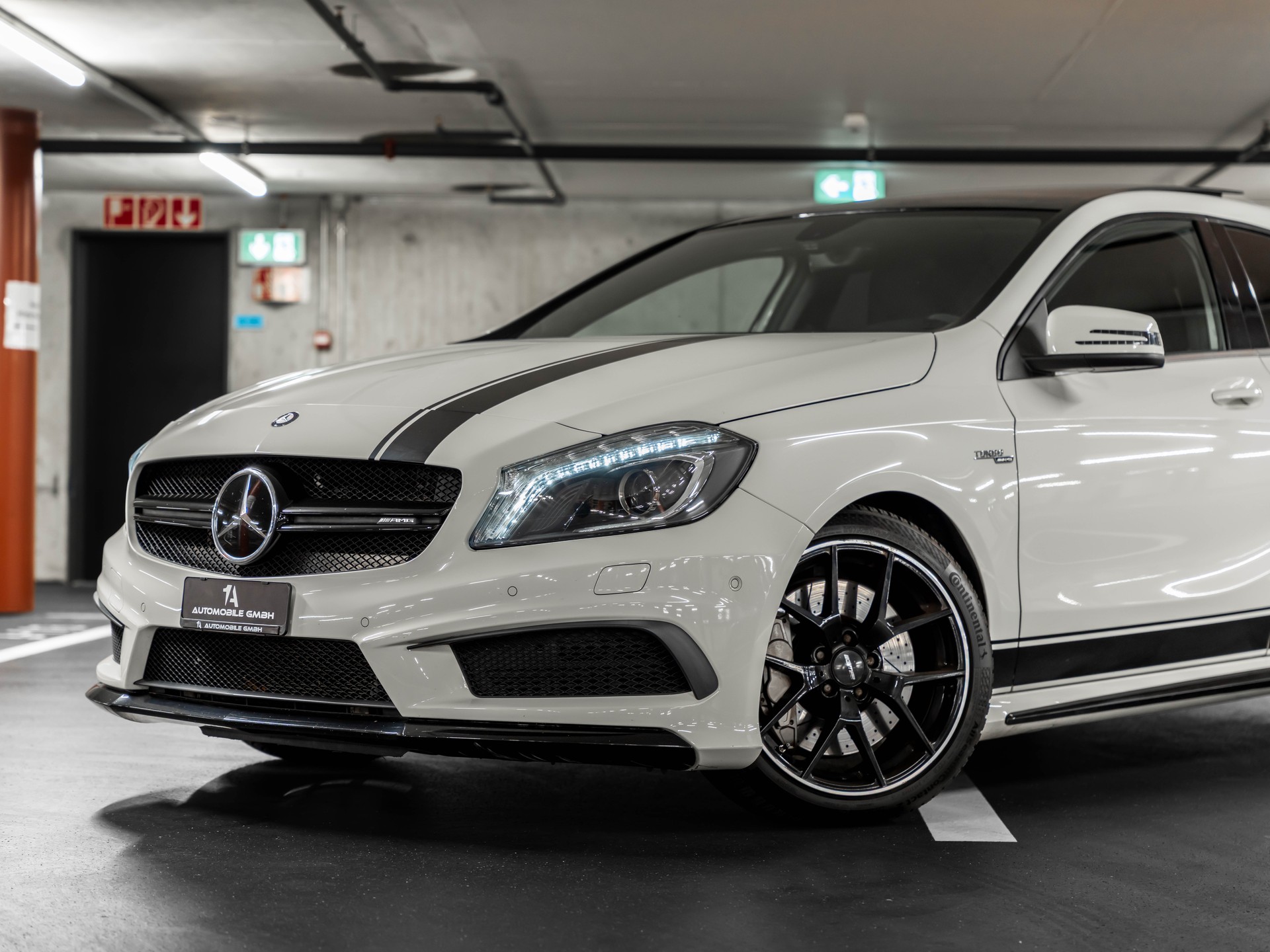 MERCEDES-BENZ A 45 AMG 4Matic Speedshift 7G-DCT-showroom-element-1