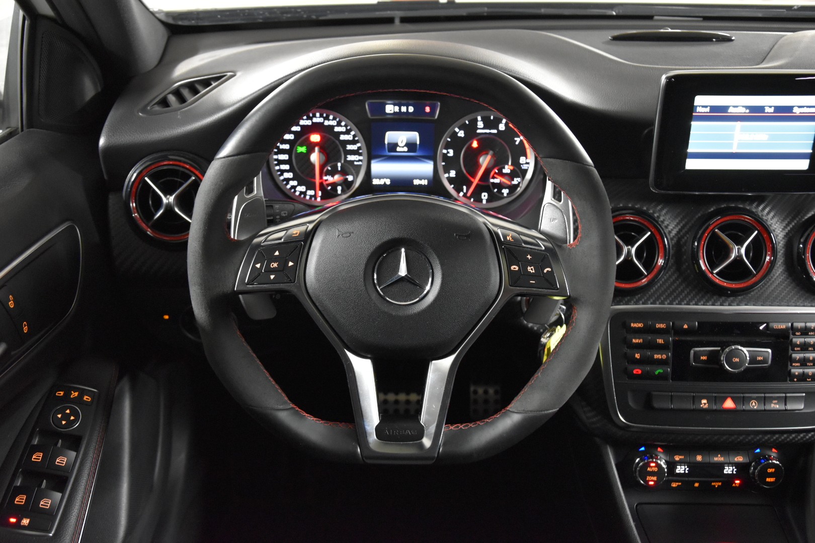MERCEDES-BENZ A 45 AMG 4Matic Speedshift 7G-DCT-image-10
