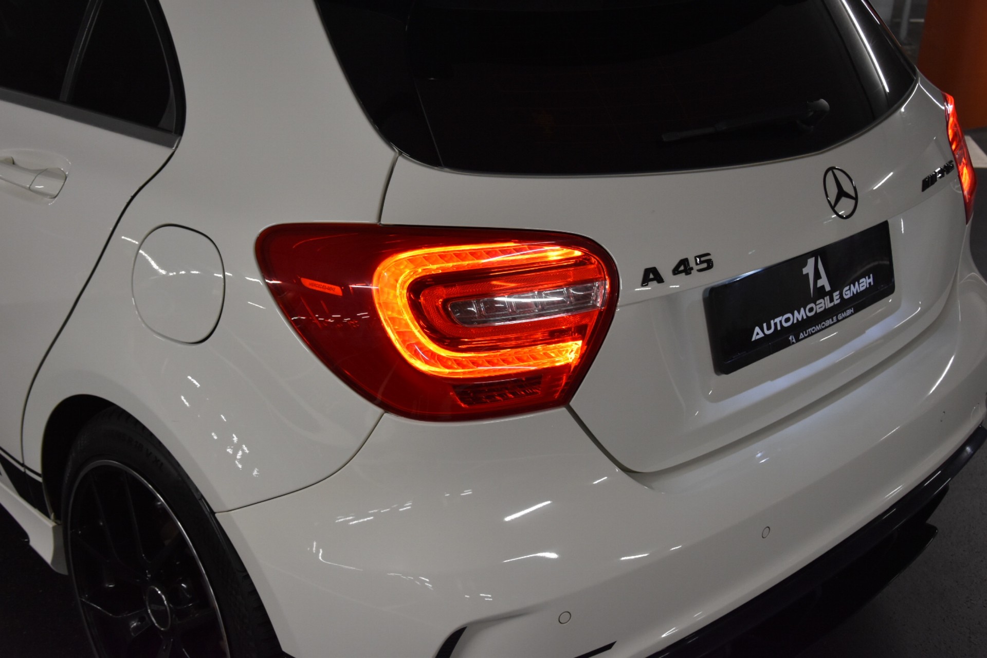 MERCEDES-BENZ A 45 AMG 4Matic Speedshift 7G-DCT-image-4