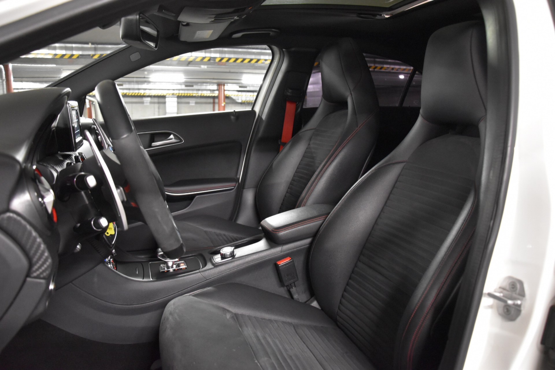 MERCEDES-BENZ A 45 AMG 4Matic Speedshift 7G-DCT-image-19