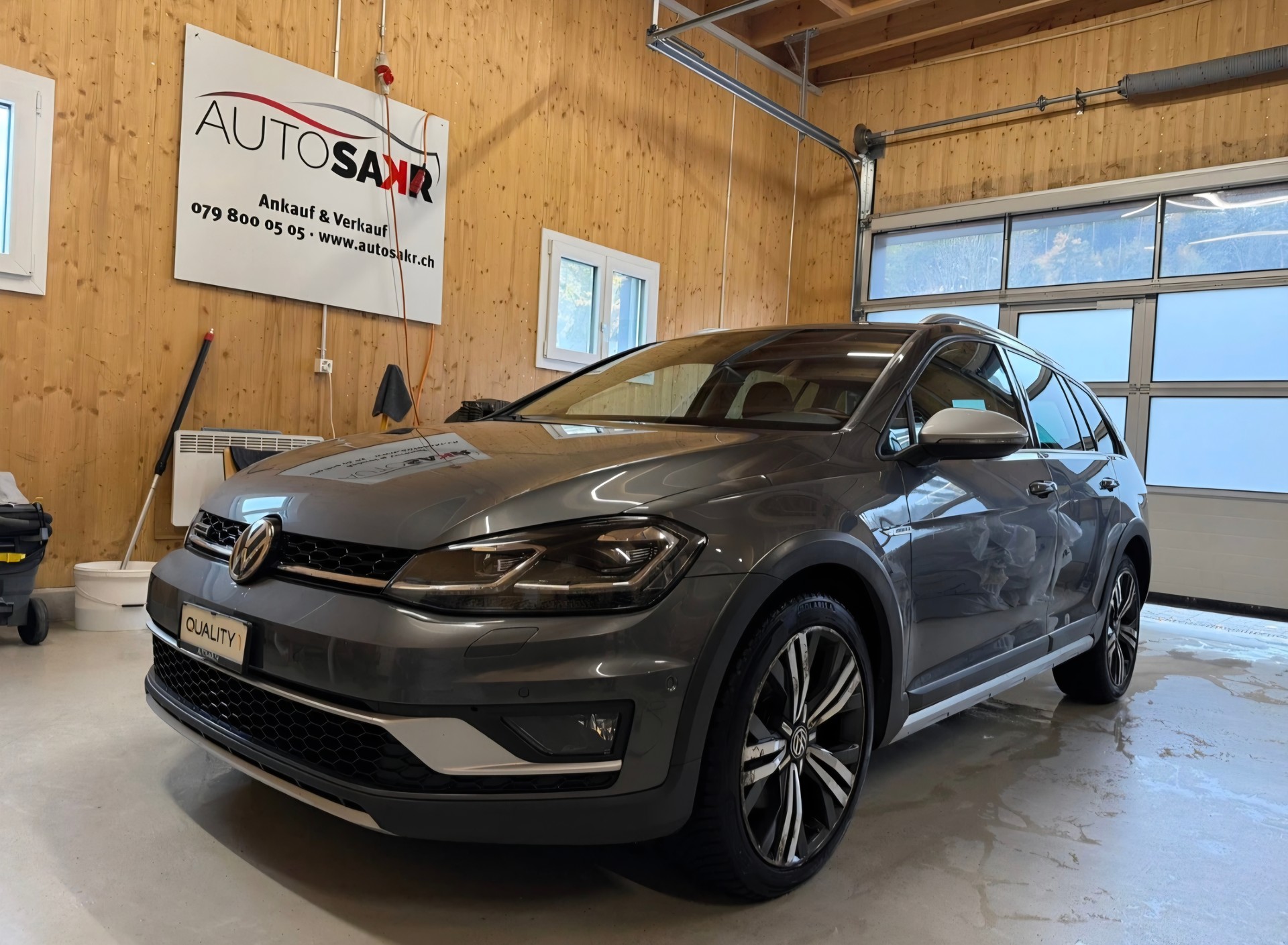 VW Golf 2.0 TDI Alltrack 4Motion DSG-image-0