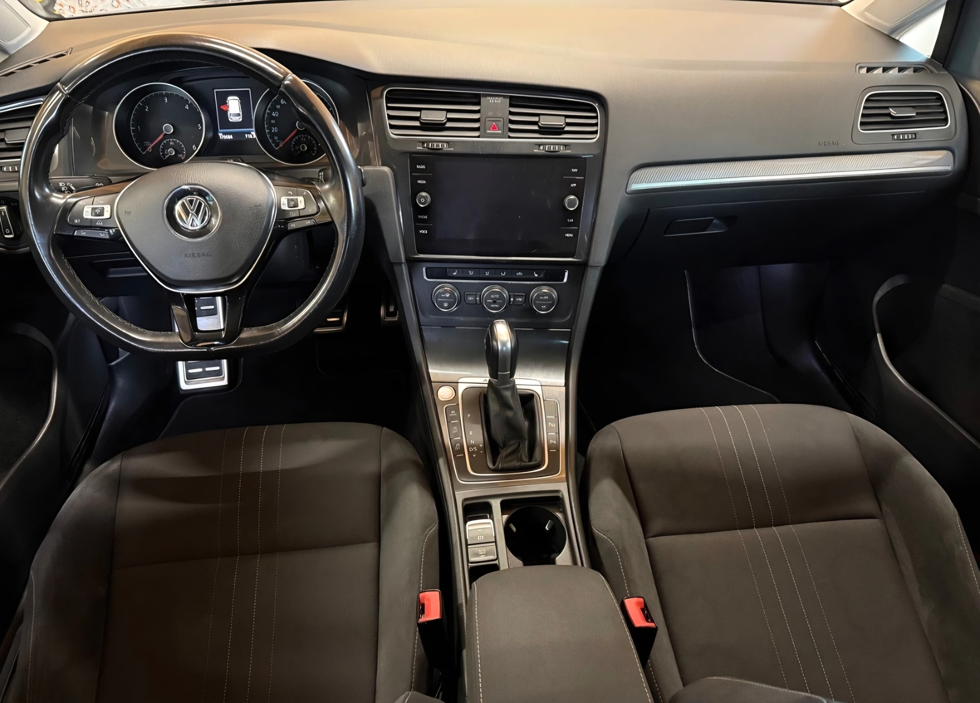 VW Golf 2.0 TDI Alltrack 4Motion DSG-image-8