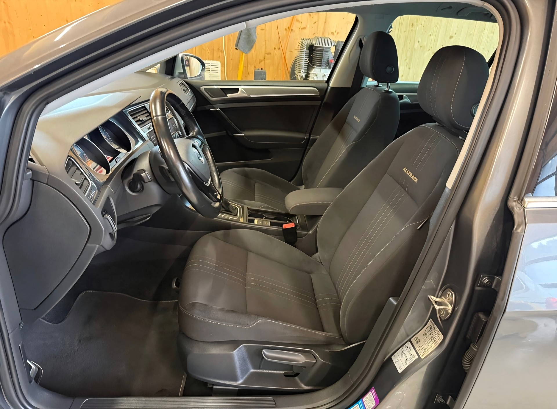 VW Golf 2.0 TDI Alltrack 4Motion DSG-image-6