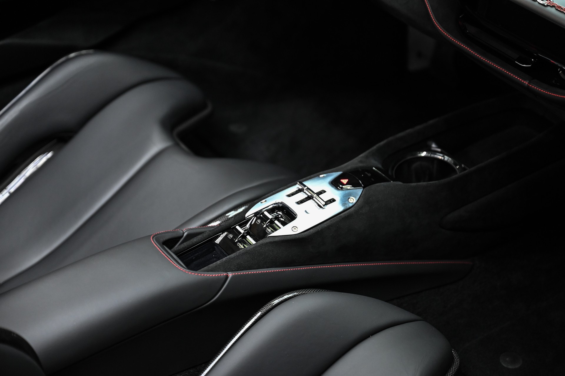FERRARI SF90 Spider-image-28