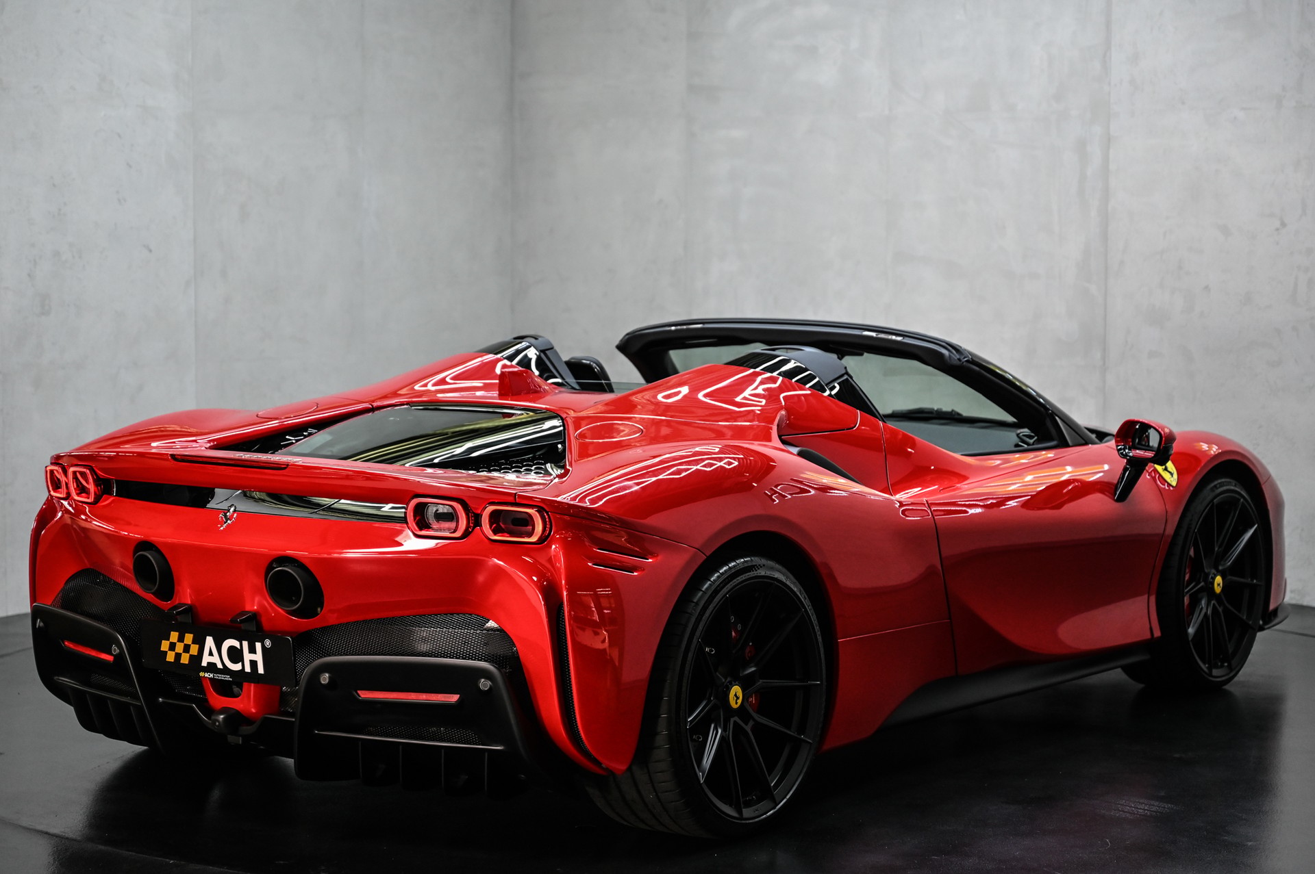 FERRARI SF90 Spider-image-8