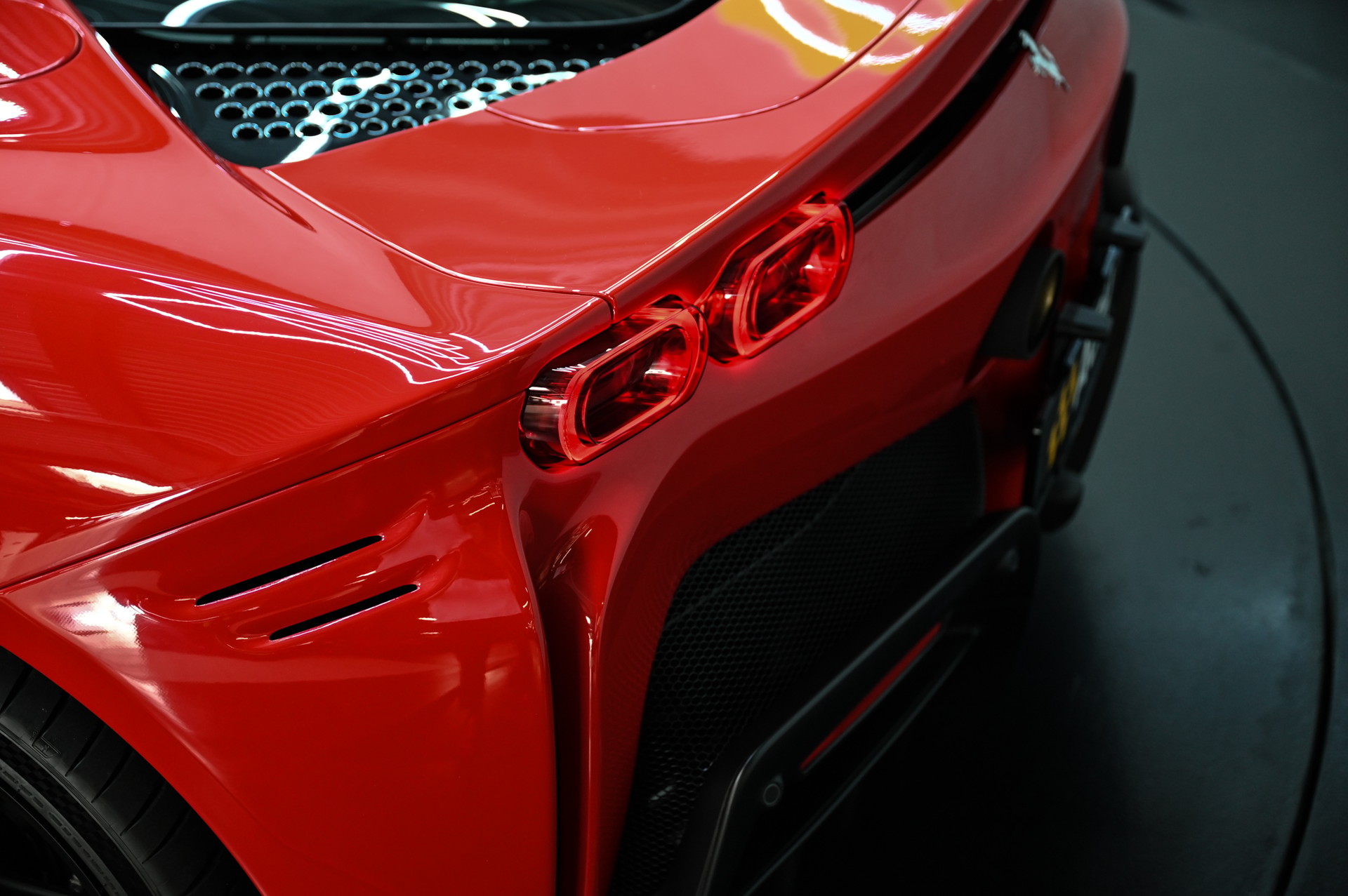 FERRARI SF90 Spider-image-18
