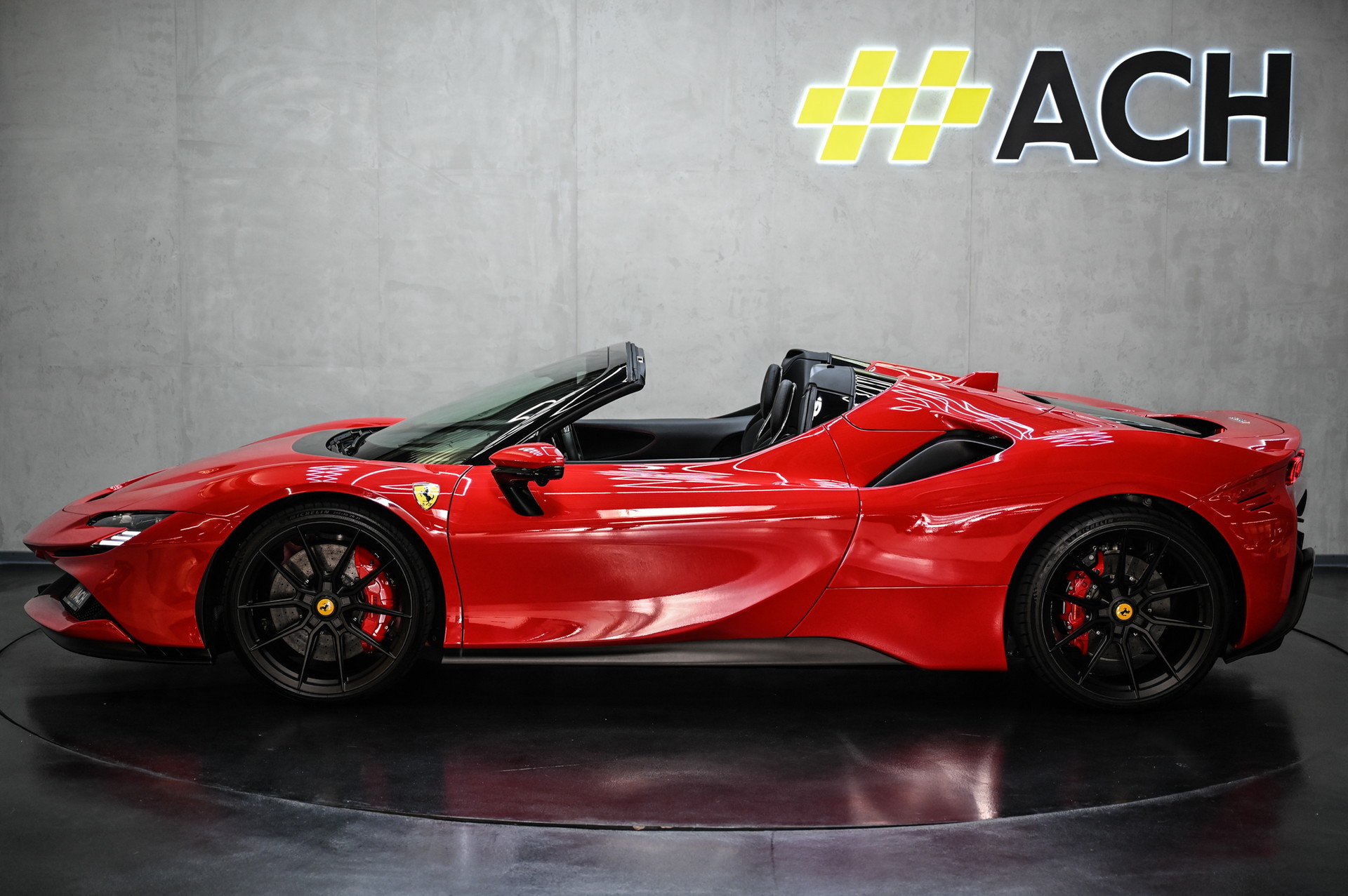 FERRARI SF90 Spider-image-10