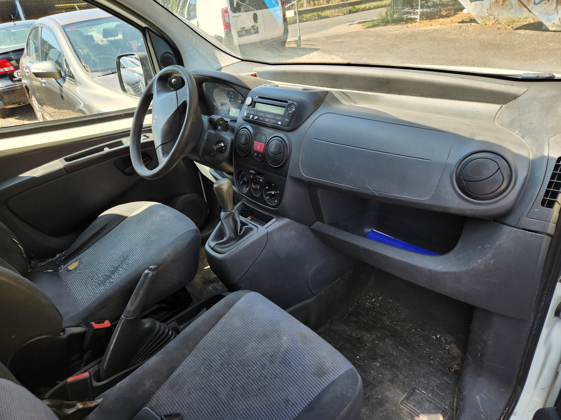 PEUGEOT Bipper 1.4i-image-3