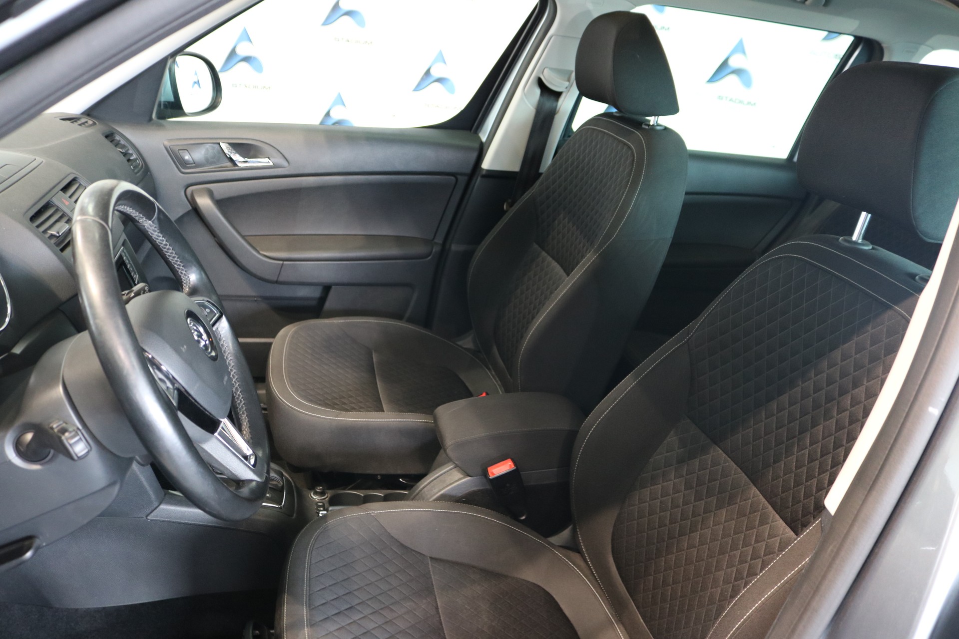 SKODA Yeti 1.4 TSI Ambition 4x4 DSG-image-49