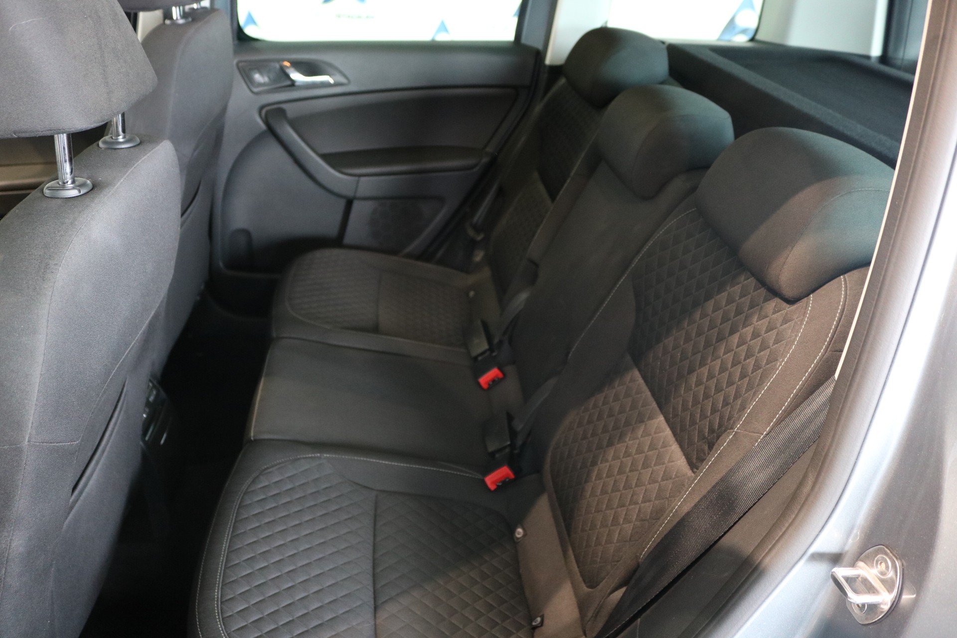 SKODA Yeti 1.4 TSI Ambition 4x4 DSG-image-46