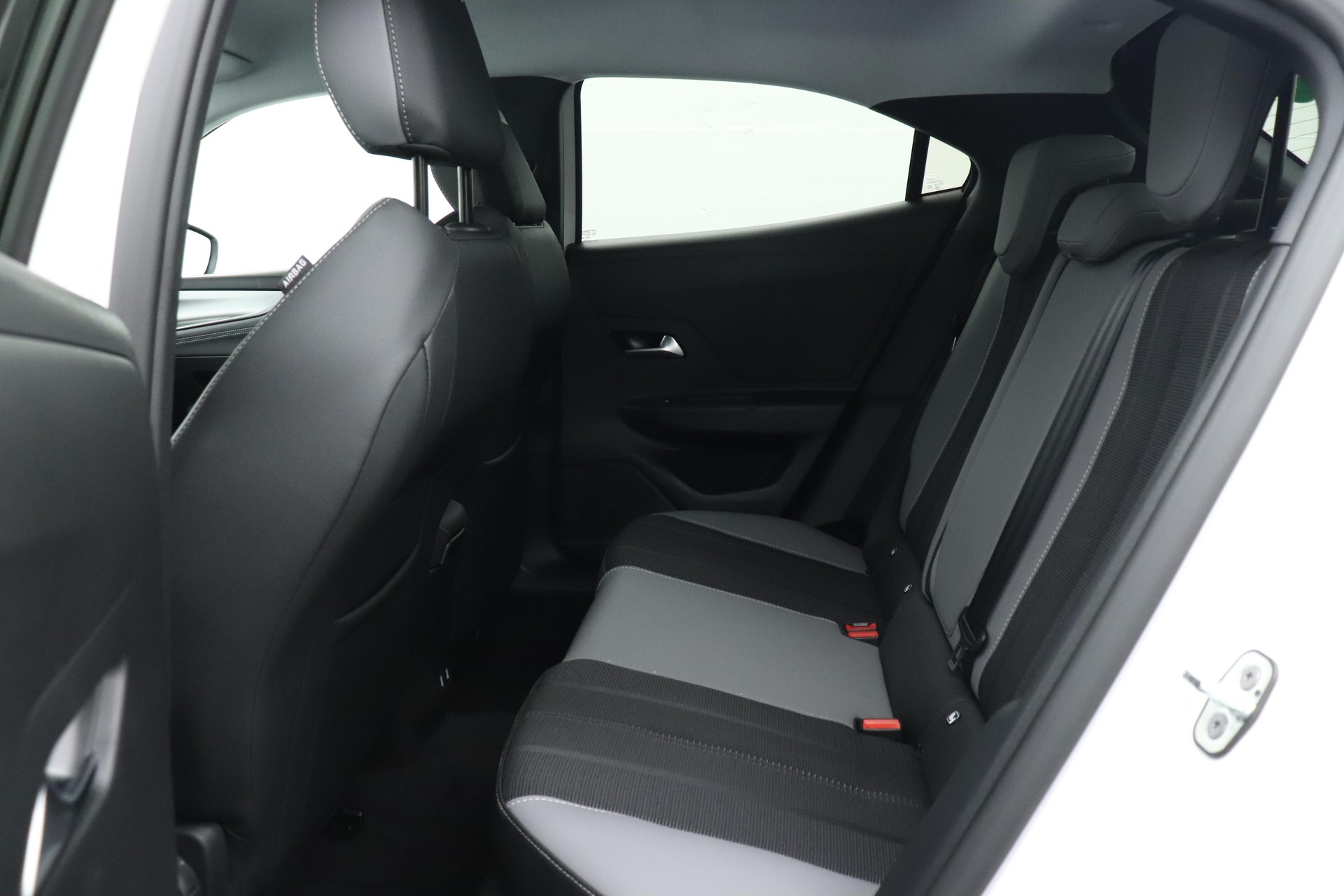 OPEL Mokka-e Elegance-image-7