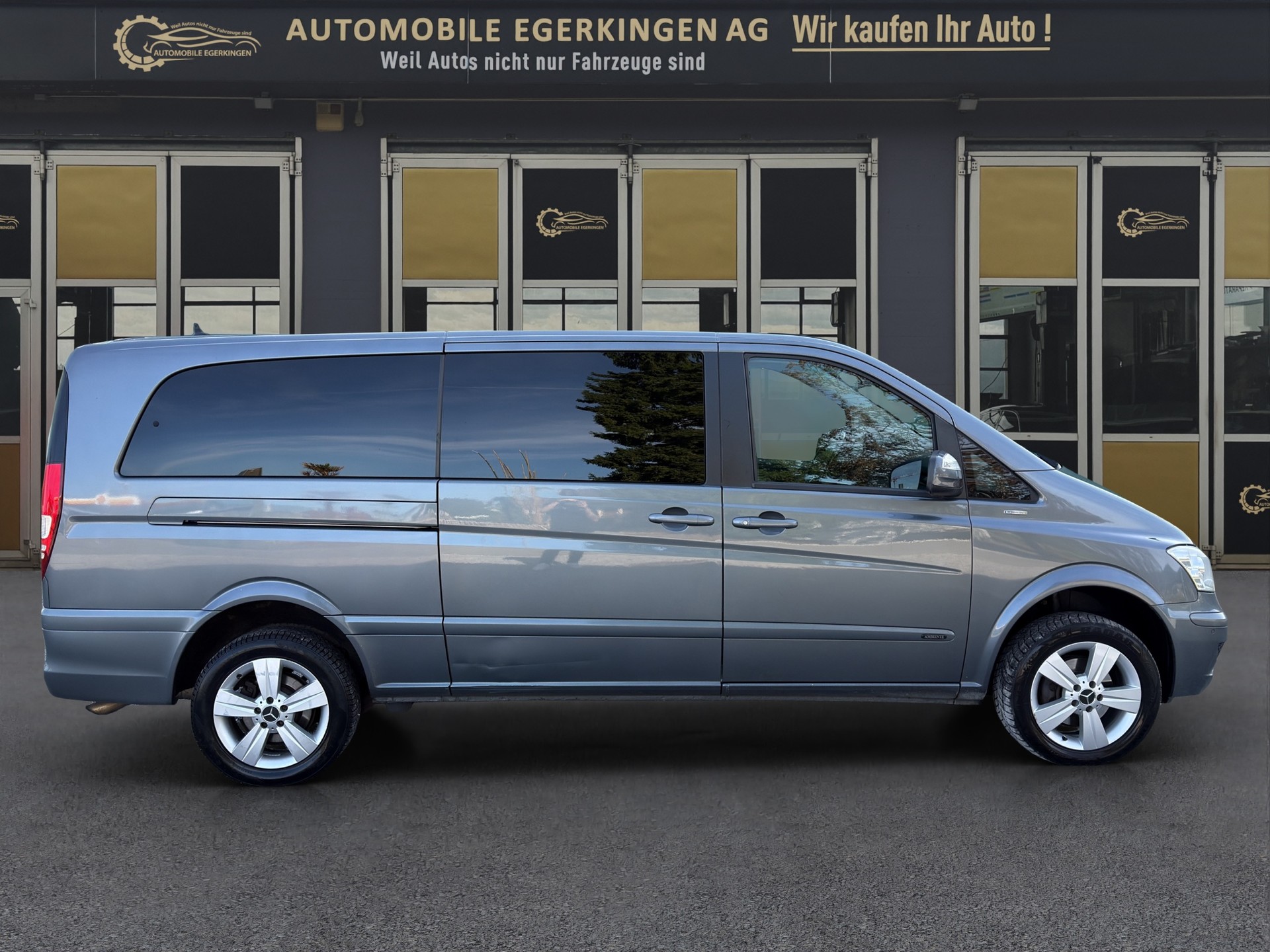 MERCEDES-BENZ Viano 2.2 CDI Blue Eff. Ambiente Ed. EL 4Matic A-image-3