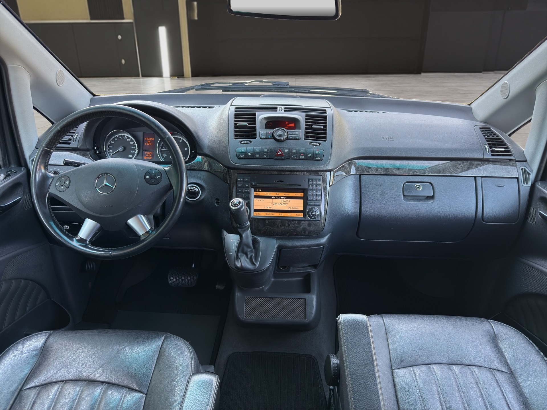 MERCEDES-BENZ Viano 2.2 CDI Blue Eff. Ambiente Ed. EL 4Matic A-image-11