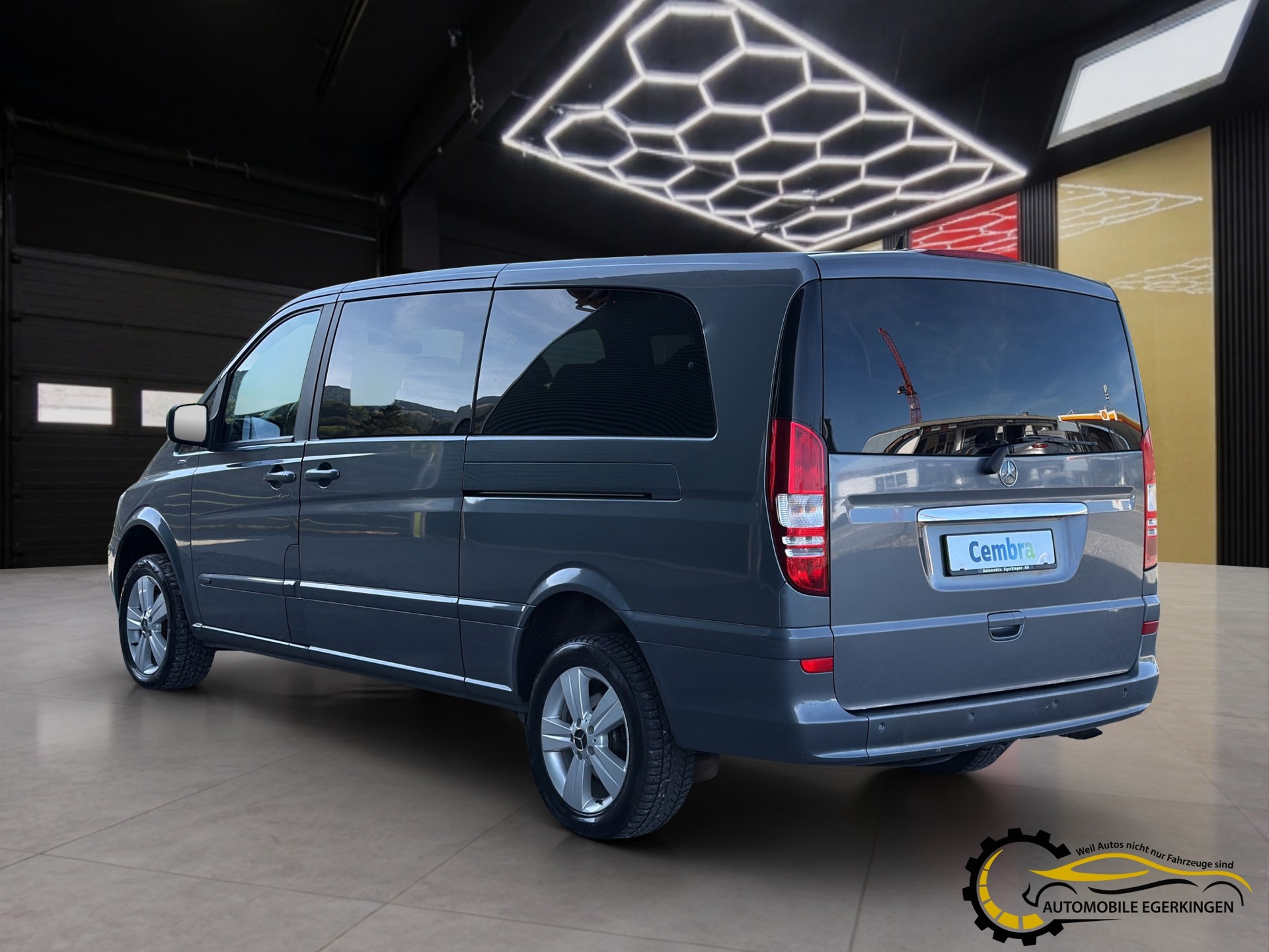MERCEDES-BENZ Viano 2.2 CDI Blue Eff. Ambiente Ed. EL 4Matic A-image-6