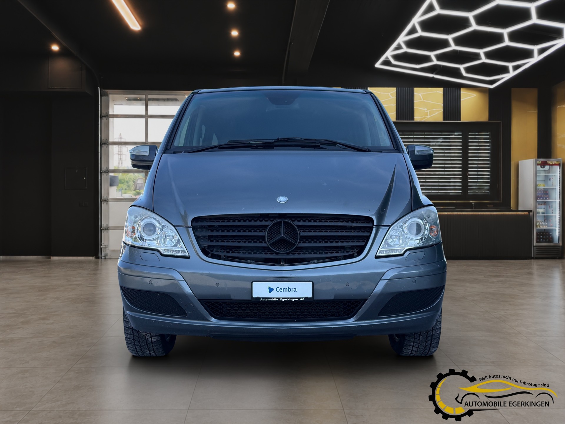 MERCEDES-BENZ Viano 2.2 CDI Blue Eff. Ambiente Ed. EL 4Matic A-image-1