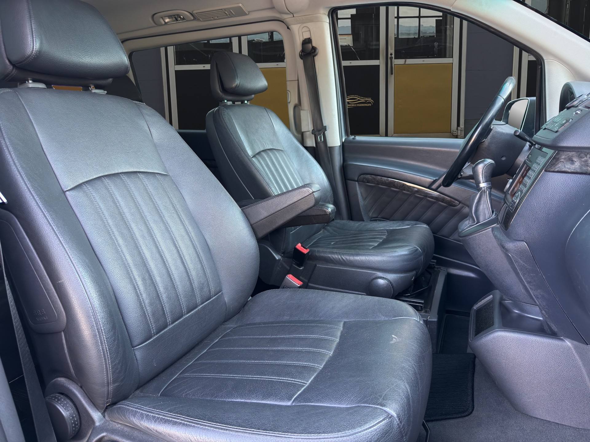 MERCEDES-BENZ Viano 2.2 CDI Blue Eff. Ambiente Ed. EL 4Matic A-image-10