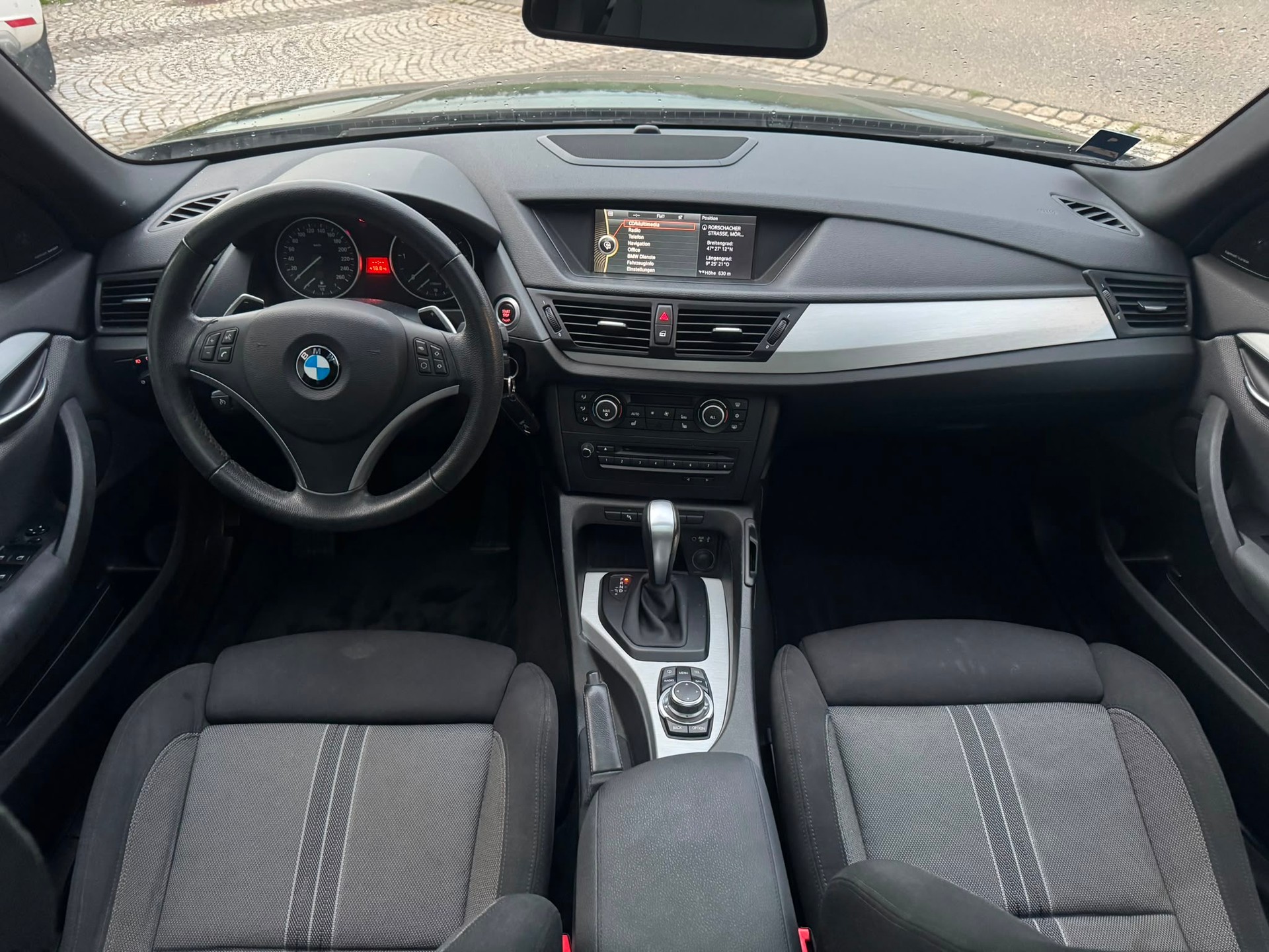 BMW X1 xDrive 23d-image-11
