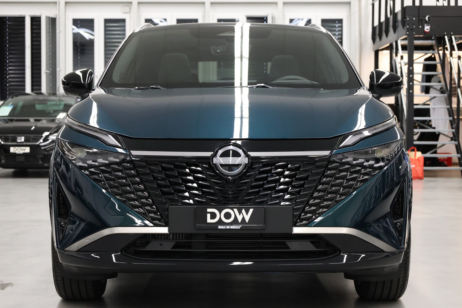 NISSAN Qashqai 1.3 DIG-T Tekna+ 4x4-image-4