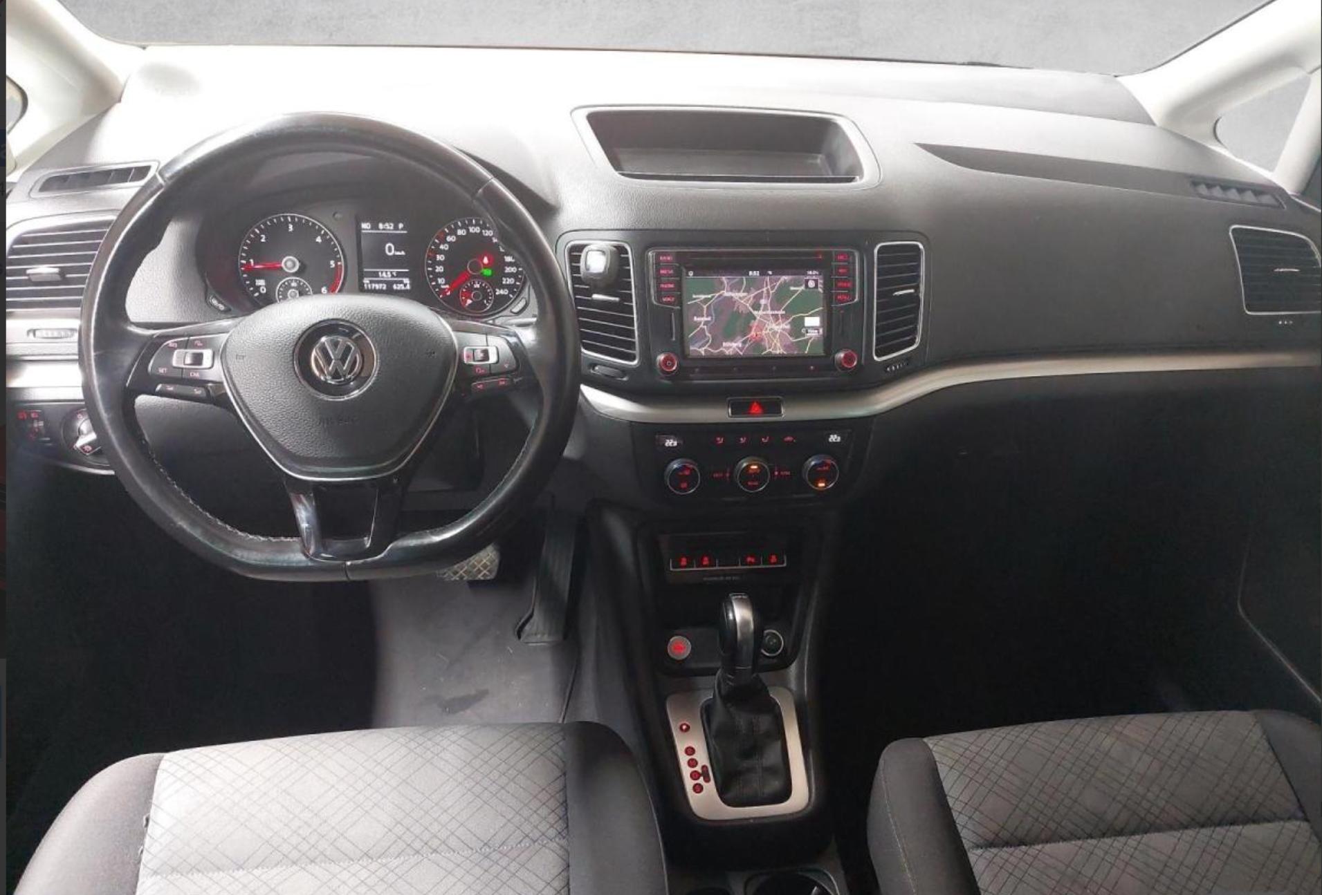 VW Sharan 2.0 TDI BMT Comfortline DSG-image-2