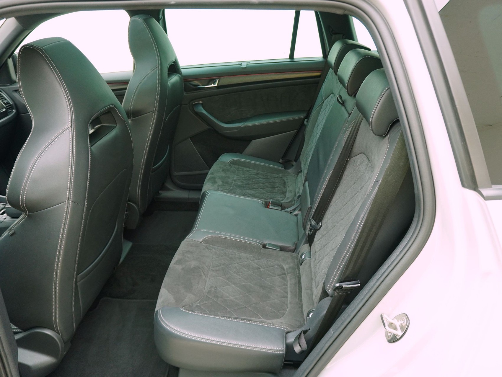SKODA Kodiaq 2.0 TSI DSG Sport Line 4X4-image-10