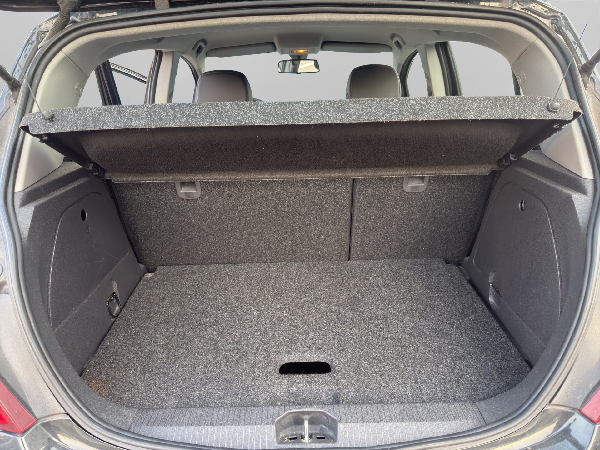 OPEL Corsa 1.4 TP Color Edition-image-11