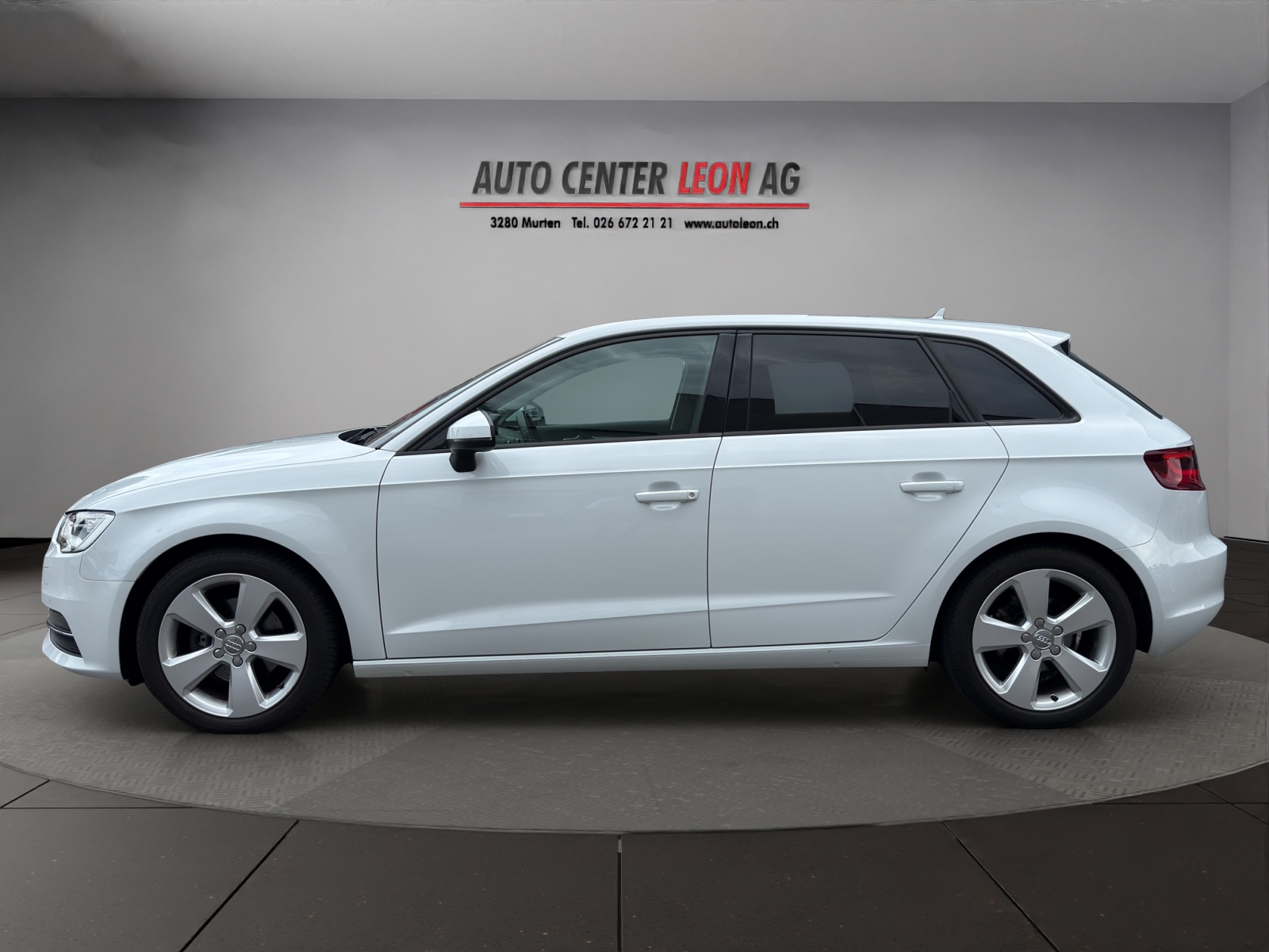 AUDI A3 Sportback 1.6 TDI Ambition-image-2